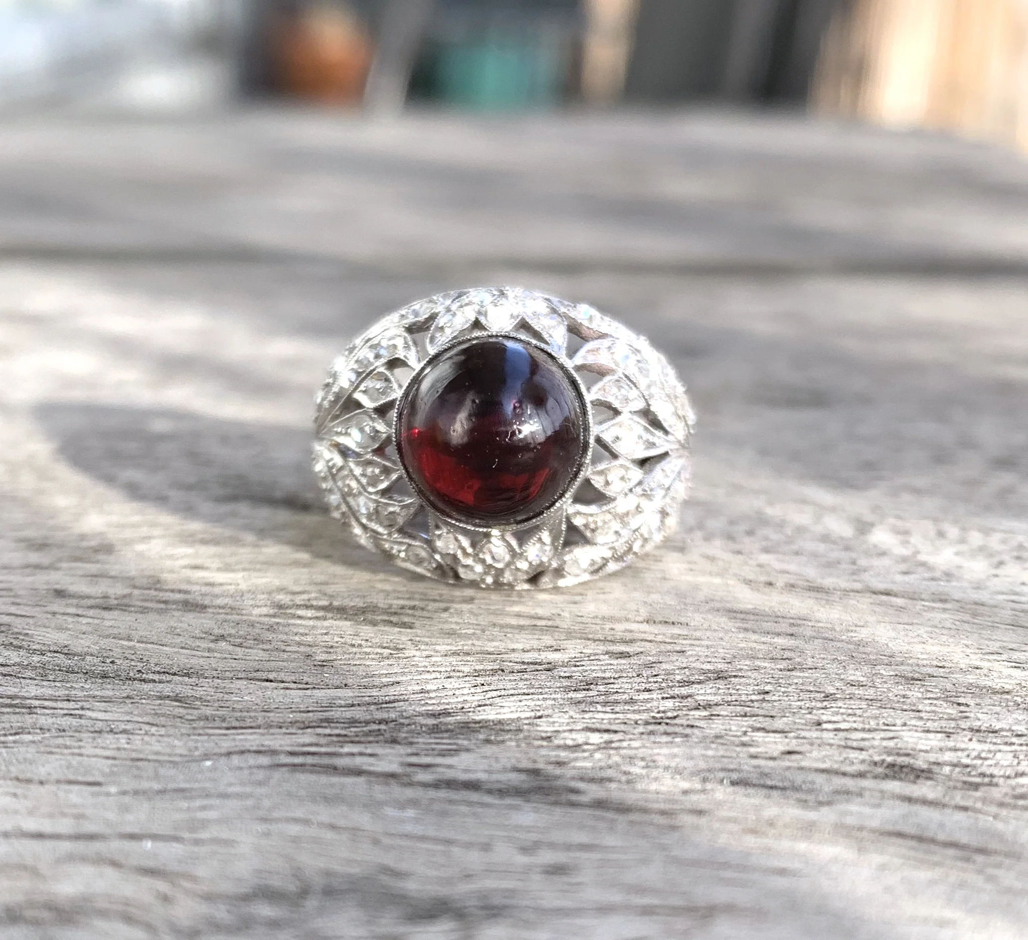 LF281-bague-bouke-platine-grenats-diamants-cabochon-ancienne-rouge-fiancailles-mariage-wedding-garner-01.jpg