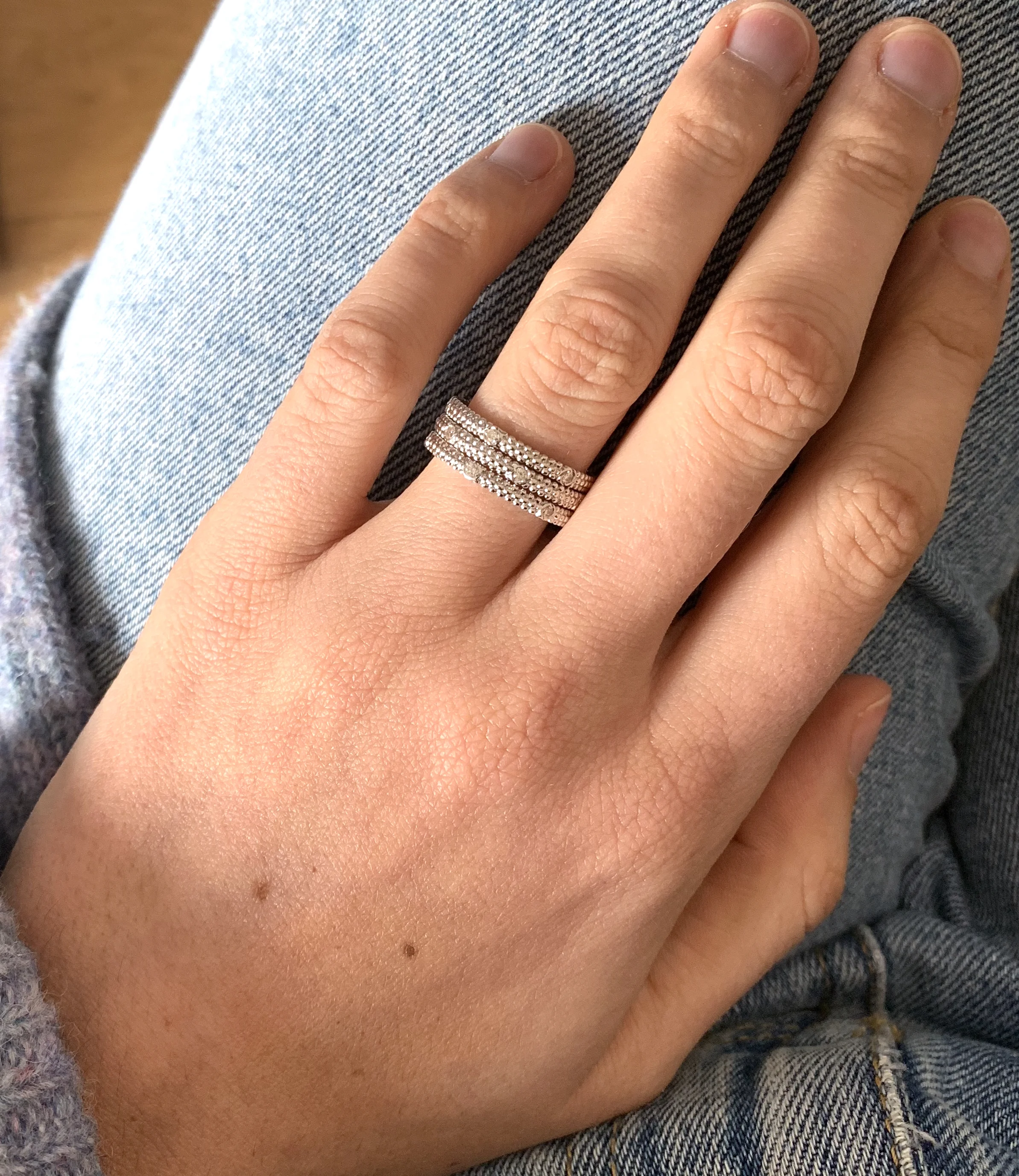 ADR1540-Mauboussin-or-blanc-bague-diamants-un-Nour-se-lève-alliance-54-6.jpg