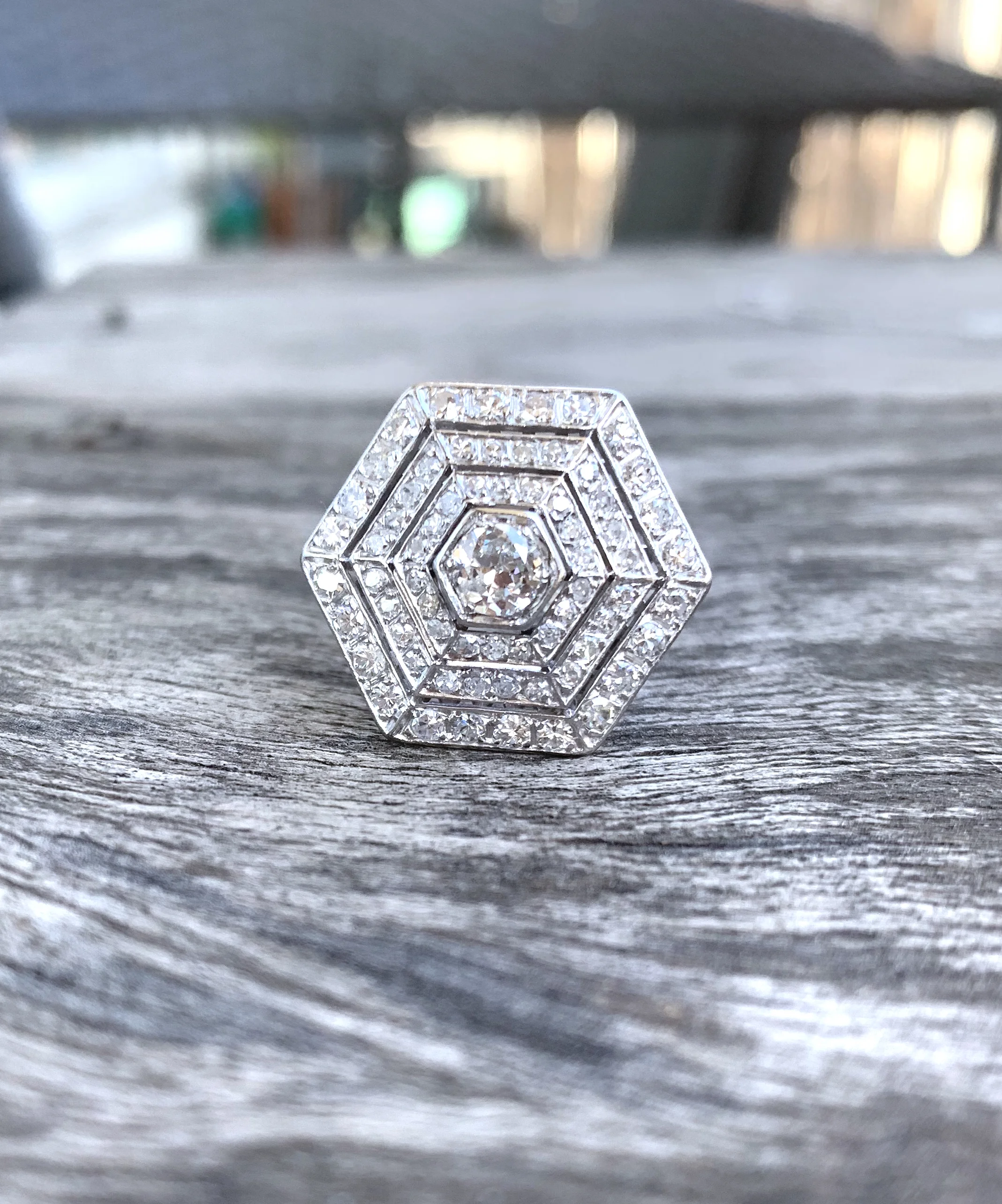 ADR1533-bague-hexagonale-Art-Deco-fiançailles-ancienne-platine-diamants-ring-estate-engagement-01.jpg