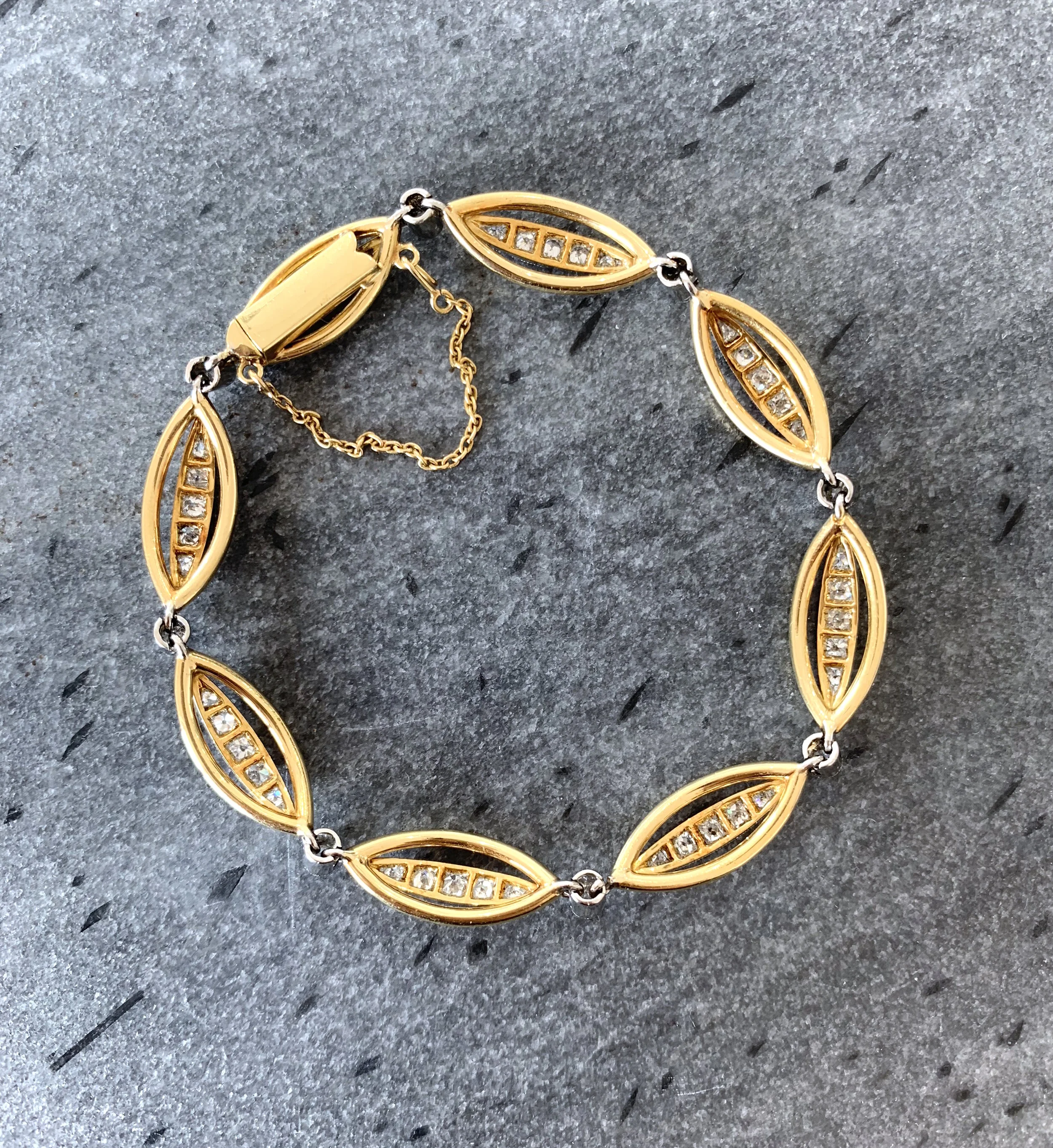 LF299-bracelet-ancien-français-or-jaune-diamants-French-estate-bracelet-antique-3.jpg