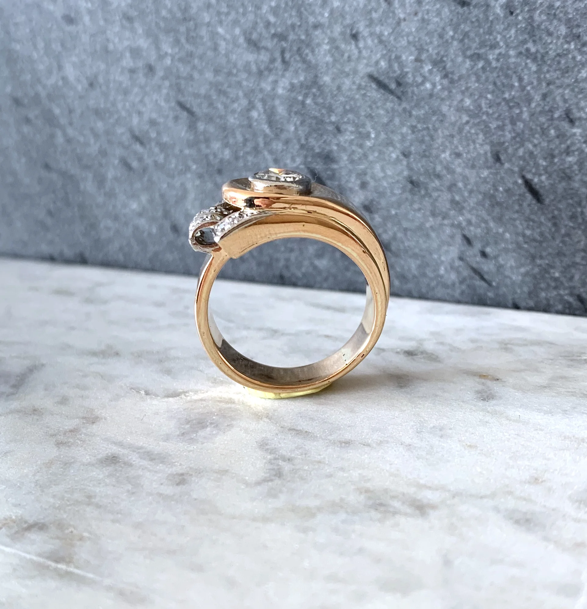 ADR1598-bague-tank-or-j’aime-diamants-volute-1940-vintage-chic-mariage-bague-ancienne-08.jpg