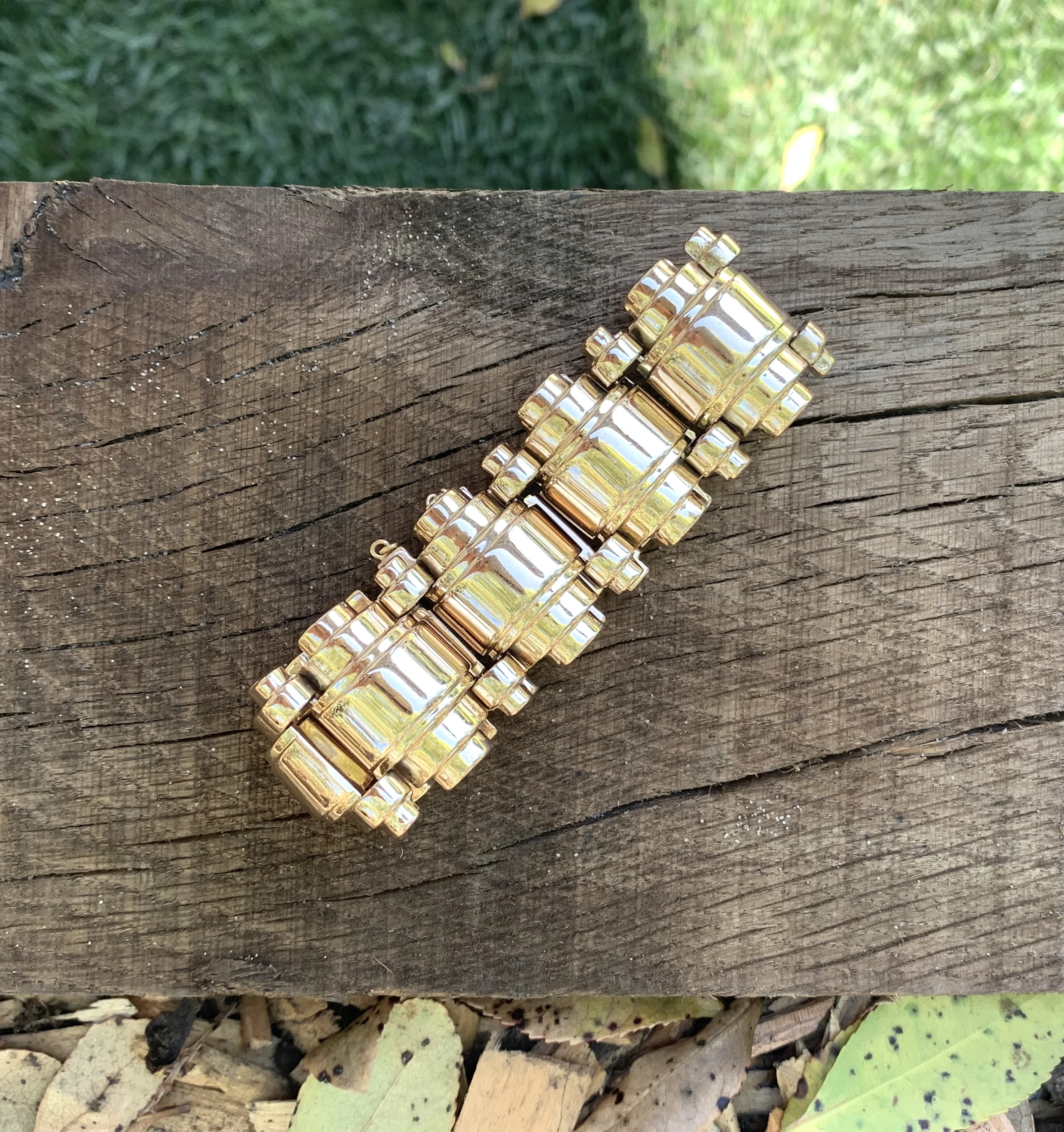 ADR1549-bracelet-tank-gradins-or-Jaune-cylindre-1940-gold-1.jpg