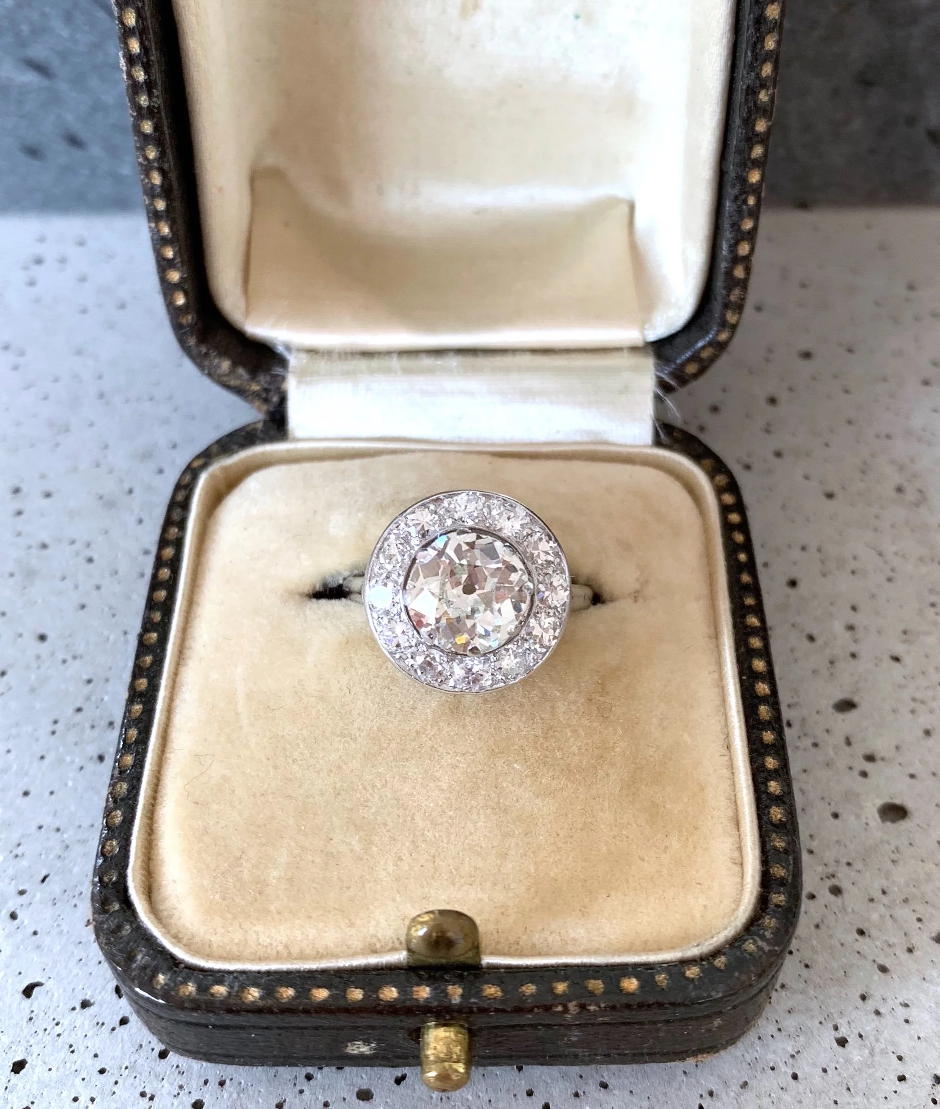 ADR1232-bague-Art-deco-ancienne-diamant-entourage-diamant-taille-ancienne-old-cut-halo-diamond-ring-05.jpg