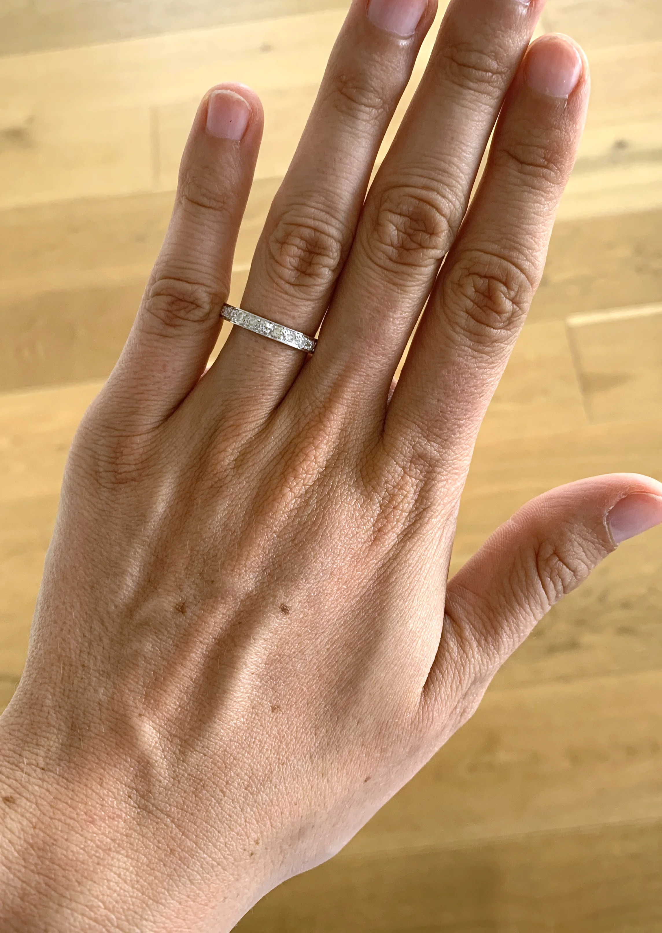 ADR1641B-alliance-ancienne-platine-ciselée-diamants-tour-complet-Art-deco-mariage-bague-5.jpg