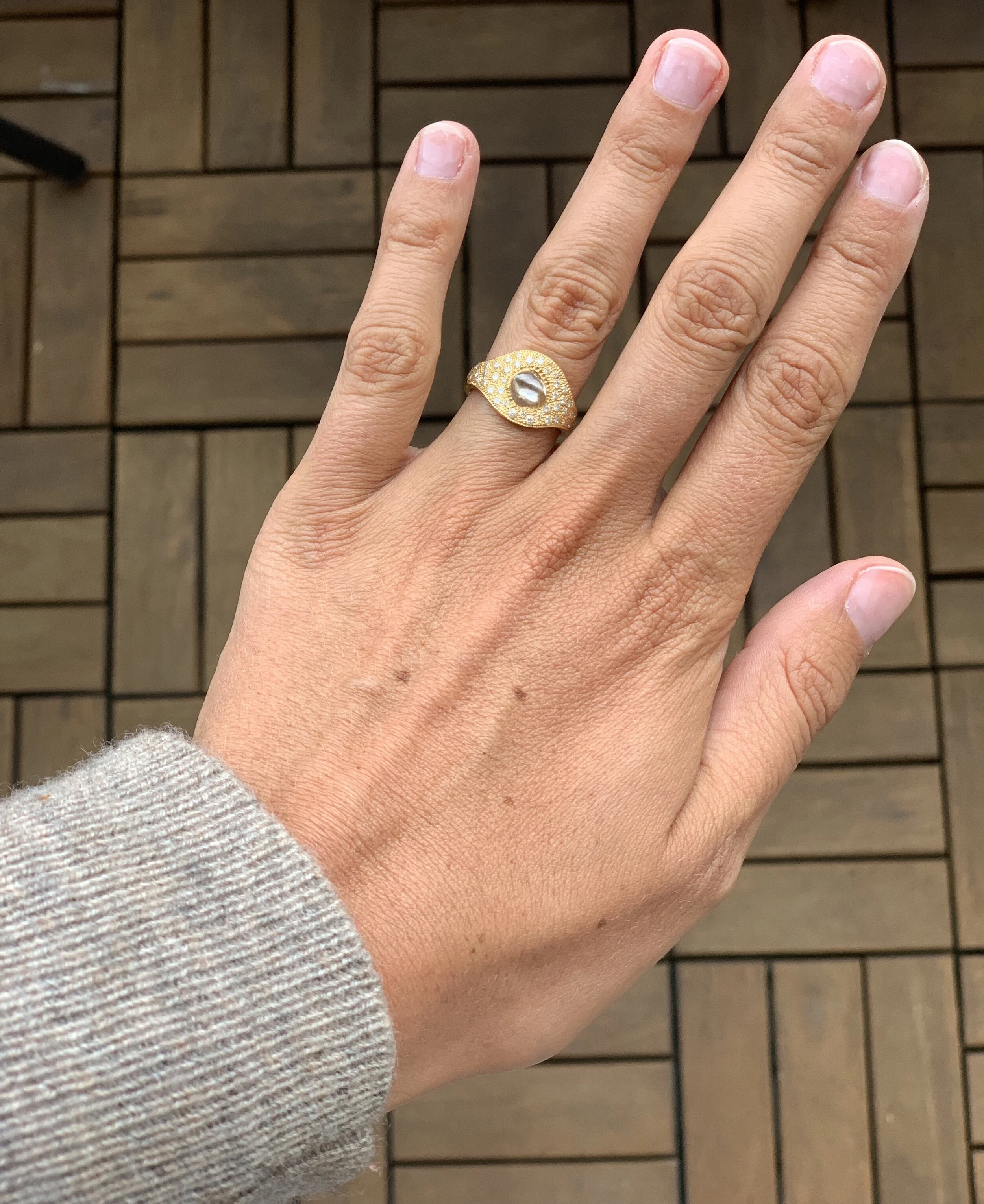 ADR1687-Bague-talisman-de-beers-or-jaune-diamant-brut-rough-diamond-ring-gold-luck-05.jpg