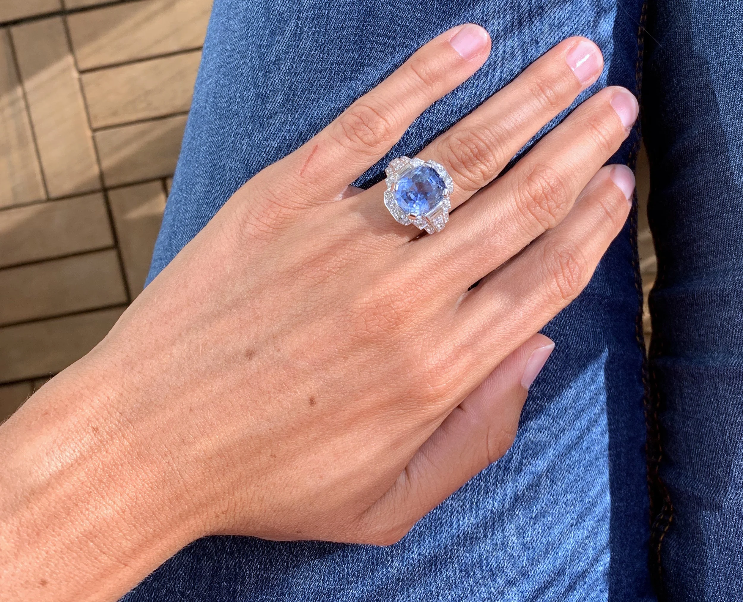 ADR1563-bague-ancienne-art-deco-platine-saphir-ceylan-naturel-diamants-art-deco-baguette-non-heat-sapphire-estate-ring-engagement-19.jpg