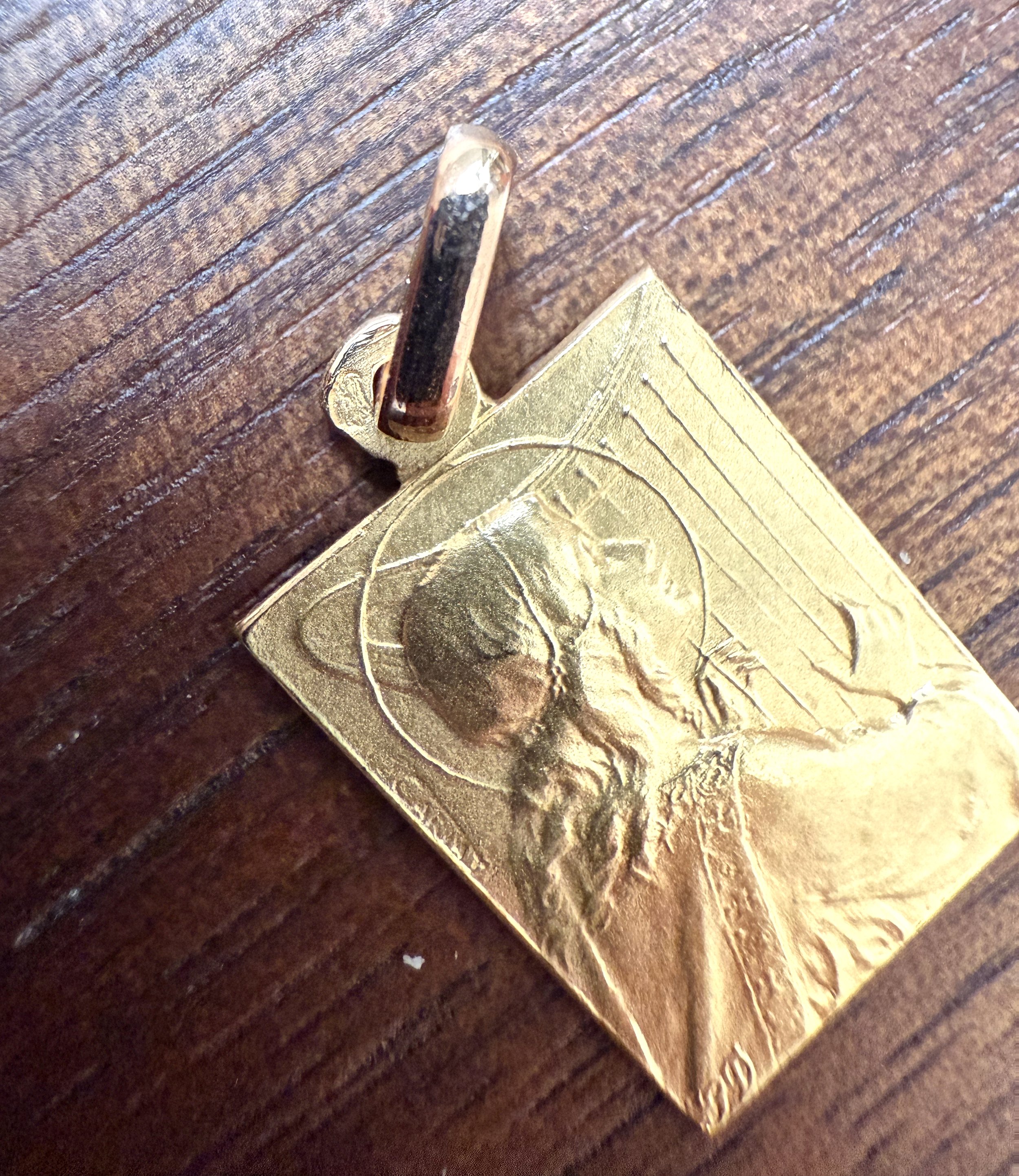 ADR2909-médaille-ancienne-or-jaune-jeune-fille-harpe-carlati-la-musique-gold-estate-pendant5.jpeg