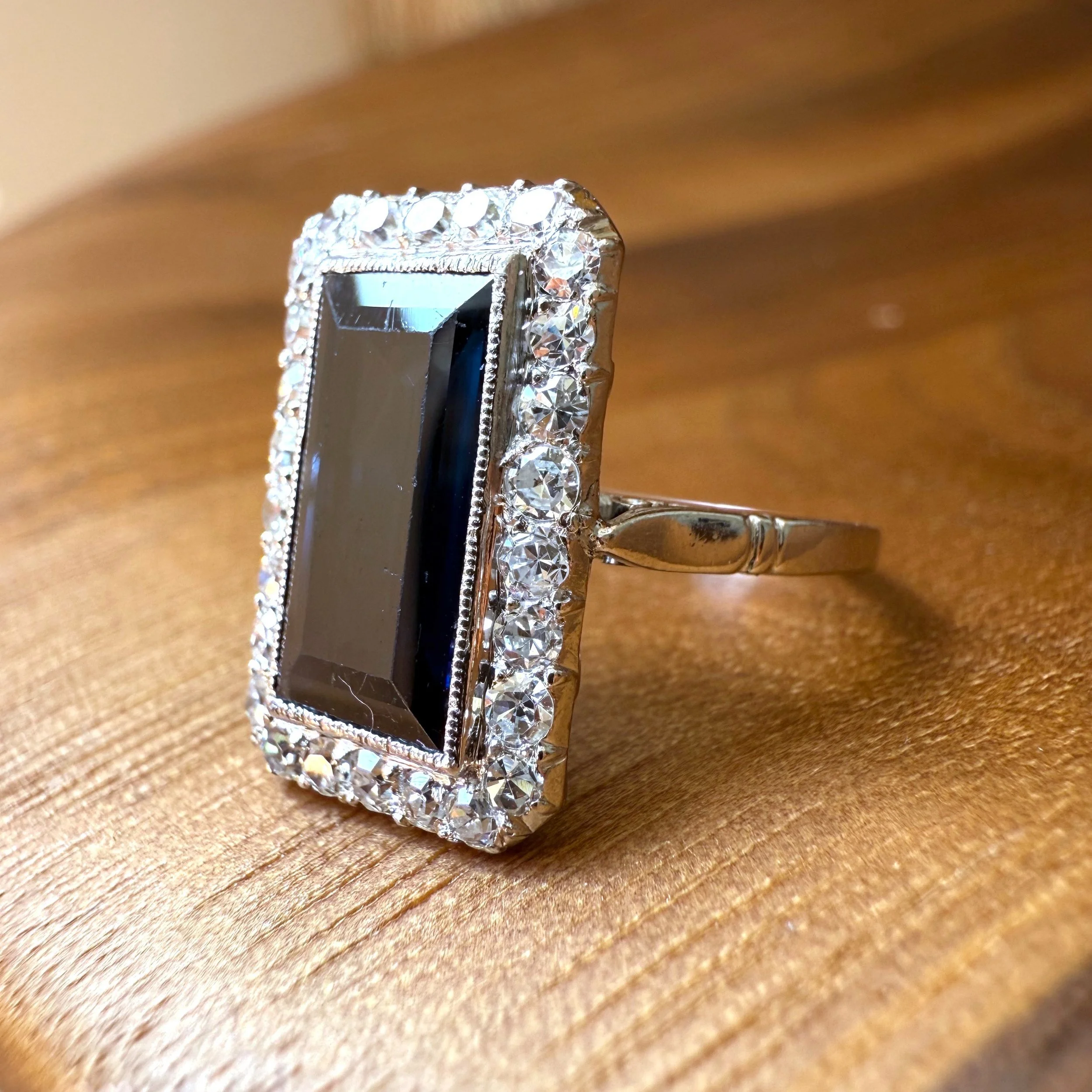 ADR2743-bague-rectangle-diamants-saphir-l-isis-cadeau-naissance-anniversaire-fiancaille-mariage+%282%29.jpg