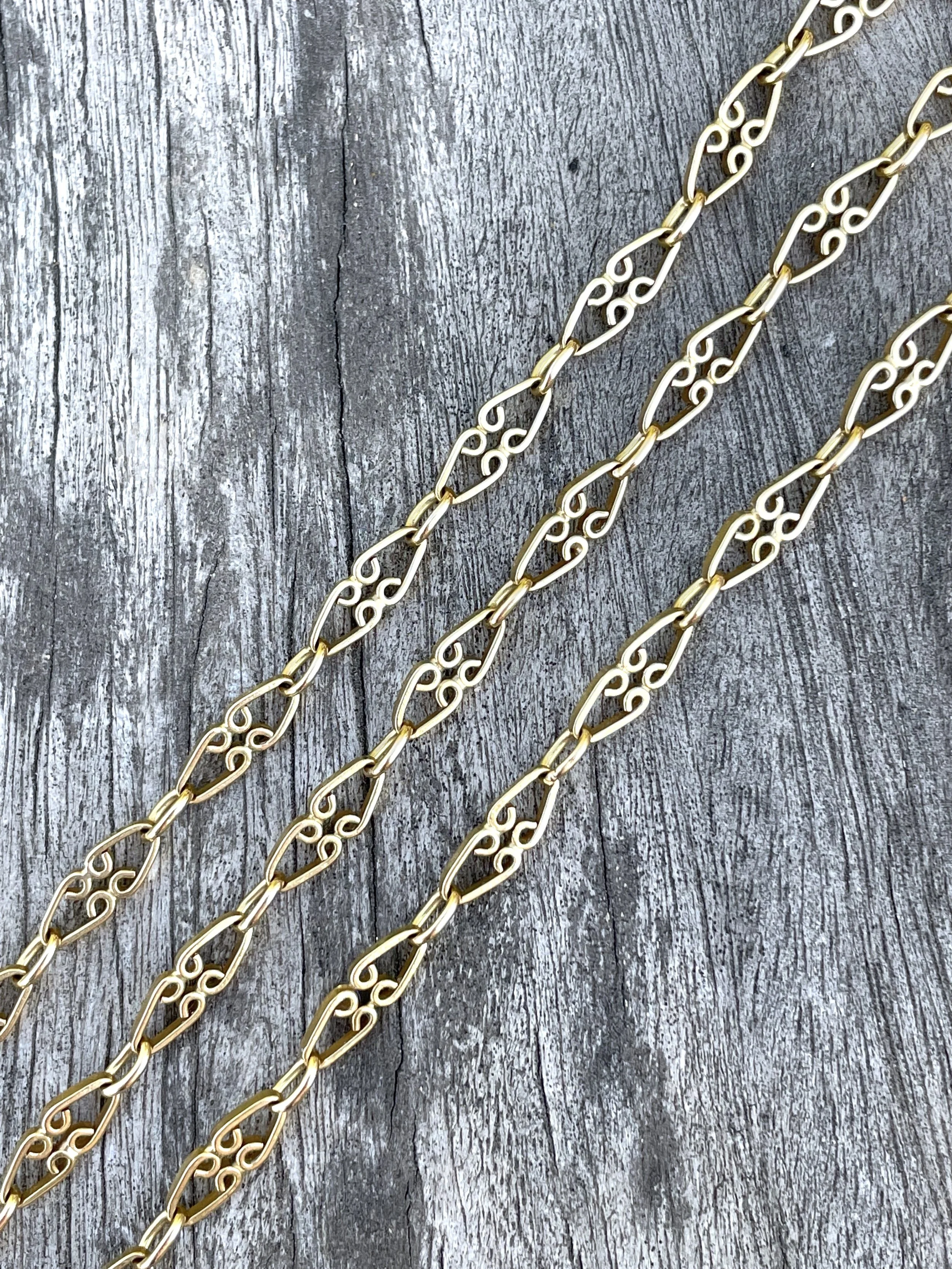 Collier ancien des années 1900 en or jaune maillons filigranés