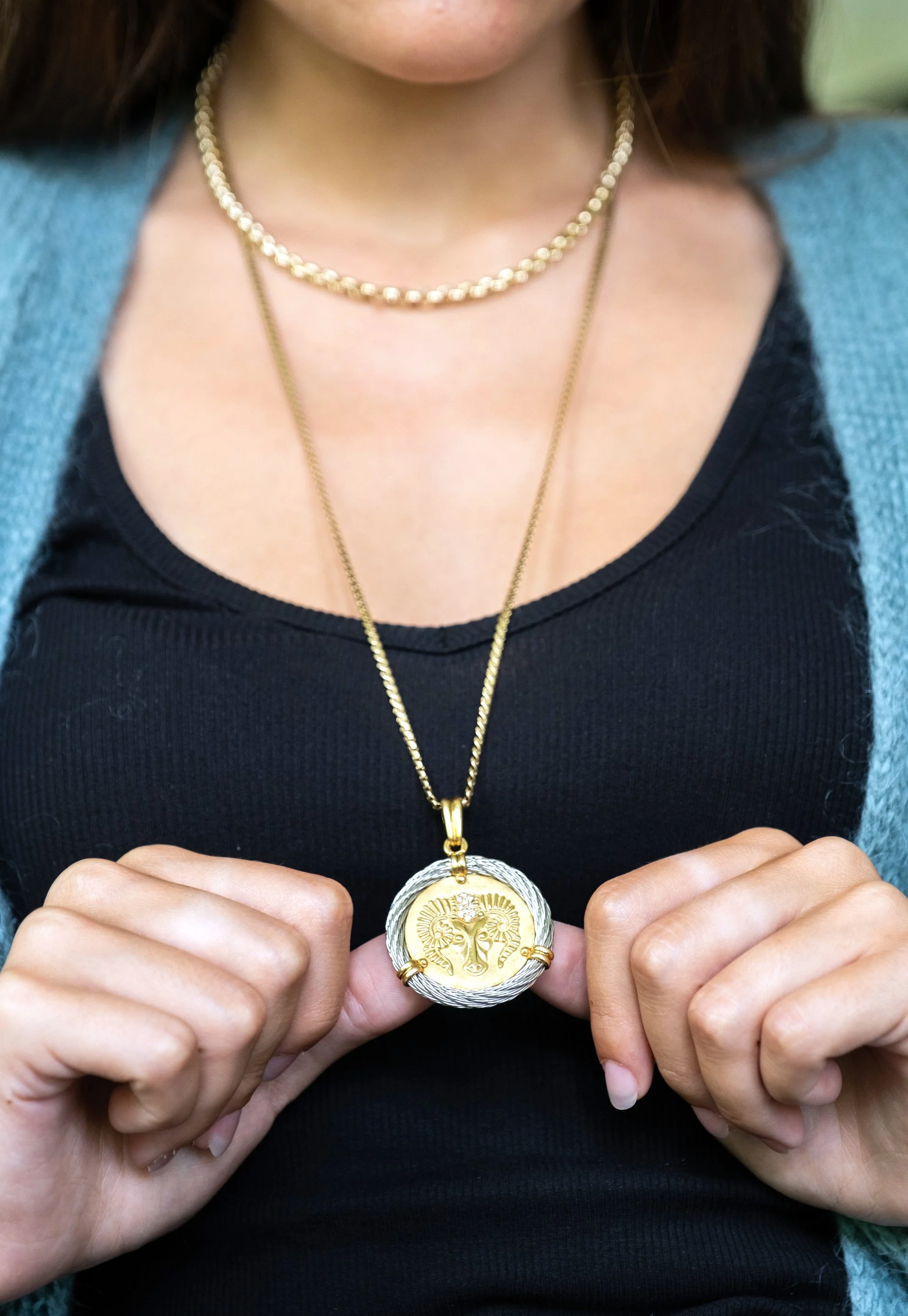 Pendentif Médaille Bélier (Aries) – Acier Chromé Argenté, Breloque Zodiaque