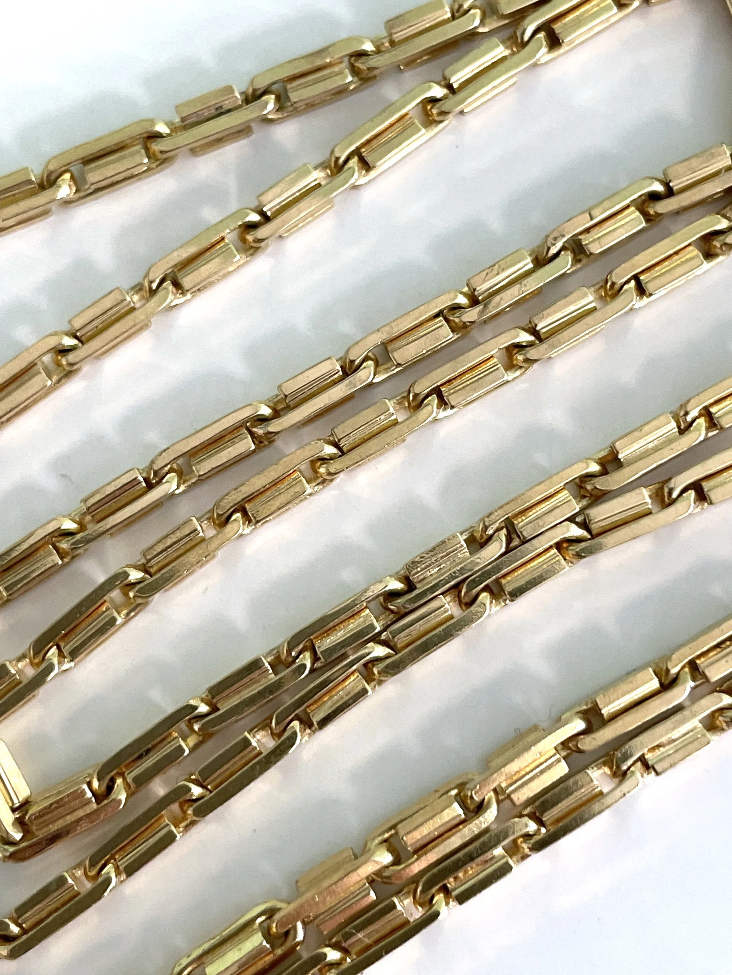 Collier/sautoir en or jaune a maille fantaisie rectangulaire