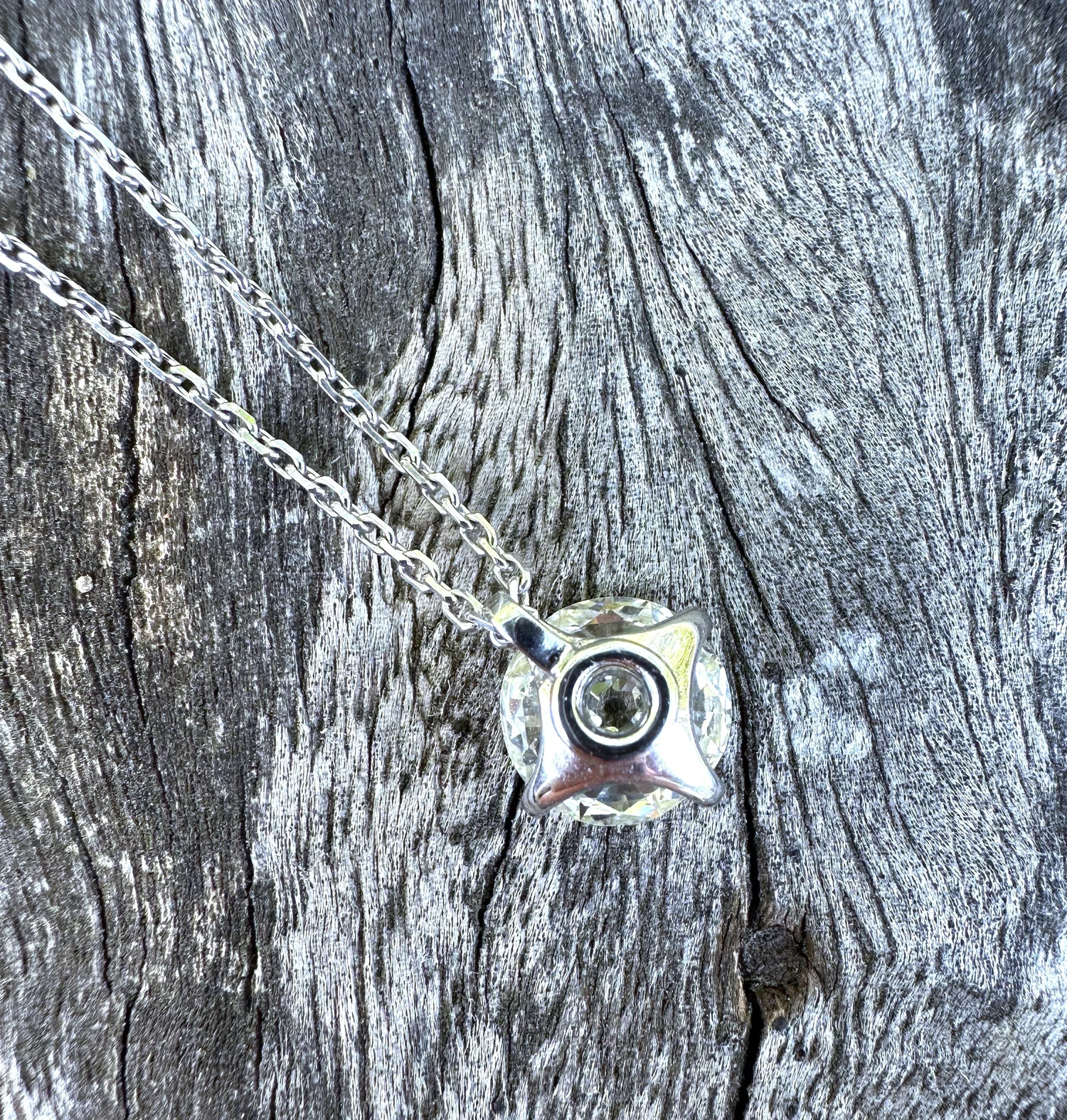 Collier Vintage – Argenté – Solitaire Cristal – Bijou Ancien – Bon état