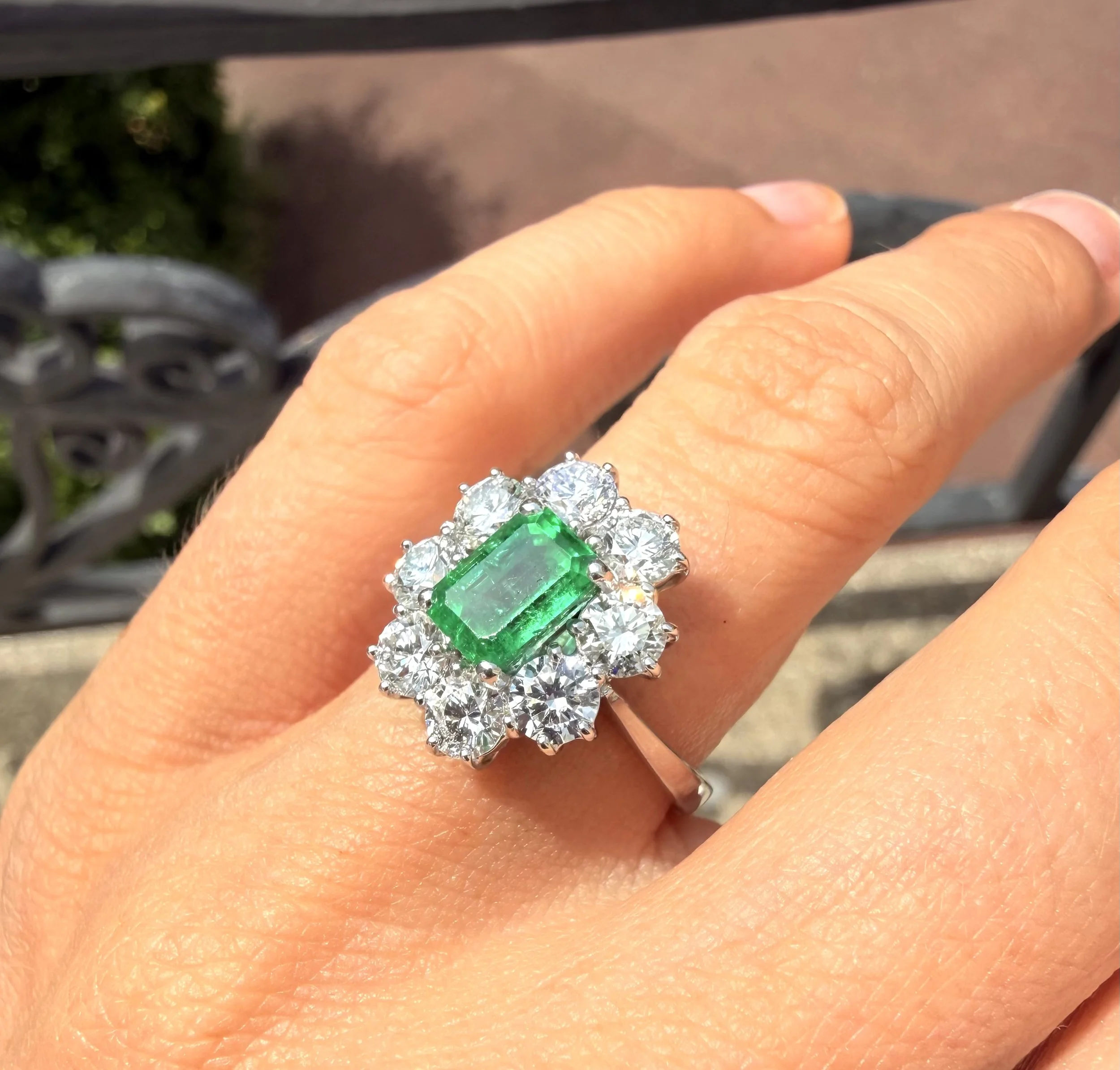 ADR3048-Bague-Camilla-emeraude-exceptionnelle-belle-ring-fiancailles-anniversaire-mariage-wedding-emerald-ring8.jpeg