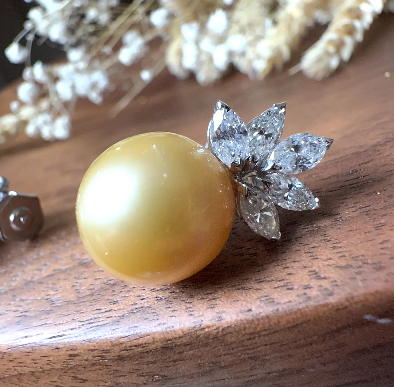 Boucles D'Oreilles Pendantes En Or 14 Carats Jaune - Perles D'Eau Douce Et Diamants - Neuf