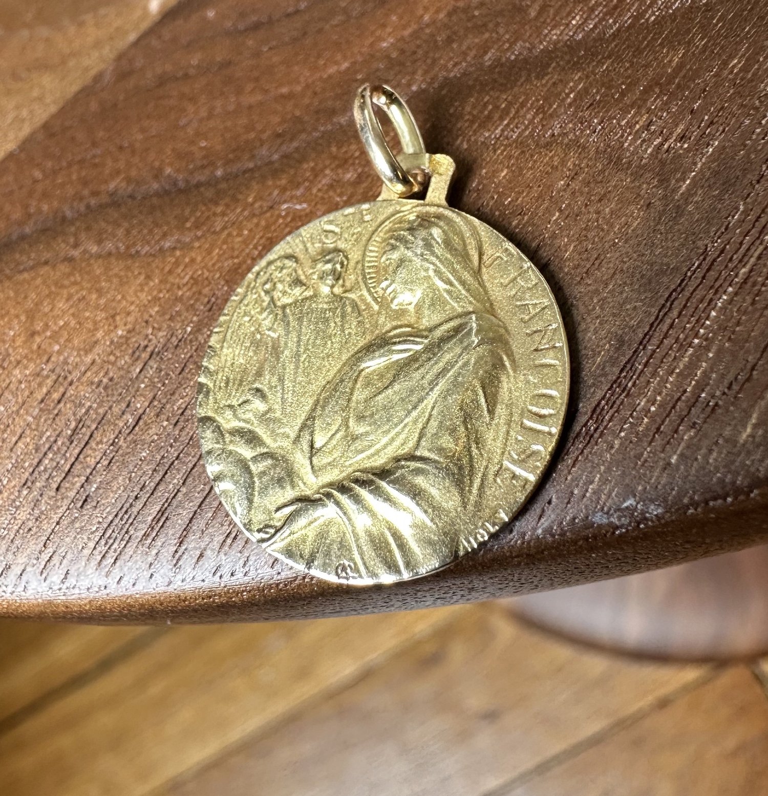 Médaille/pendentif de l'art français vintage signé par