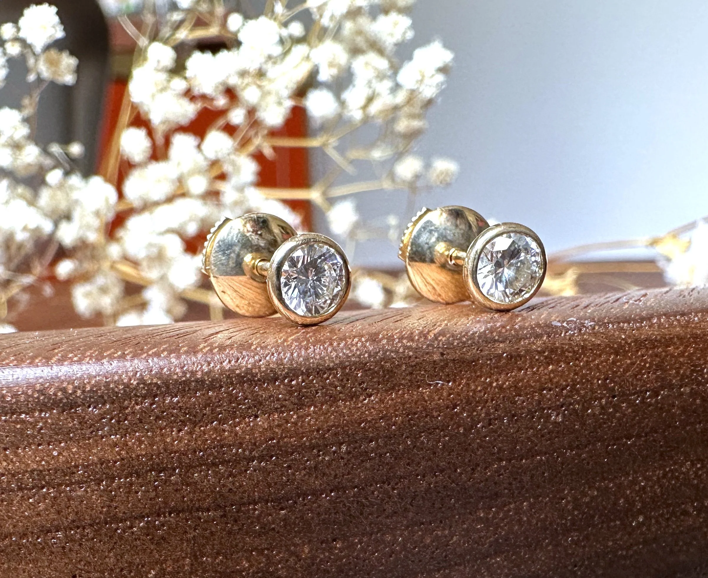 Boucles D'oreilles Clous Plaqué Or Avec CZ - Vintage, Occasion état Neuf, Modèle 5099