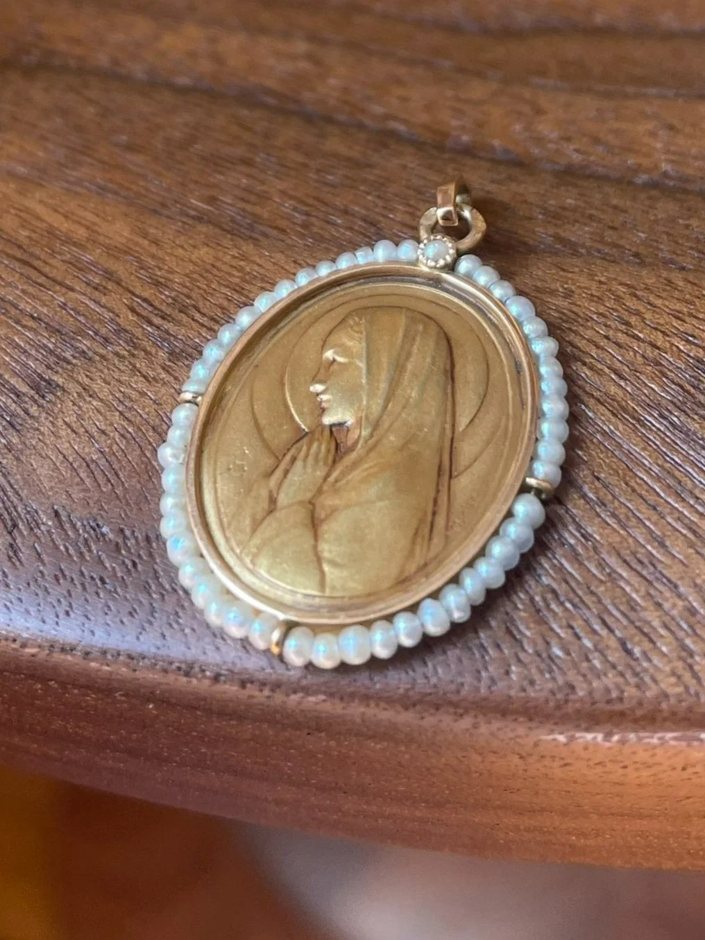 ADR2728-medaille-or-jaune-perles-vierge-marie+%285%29.jpg