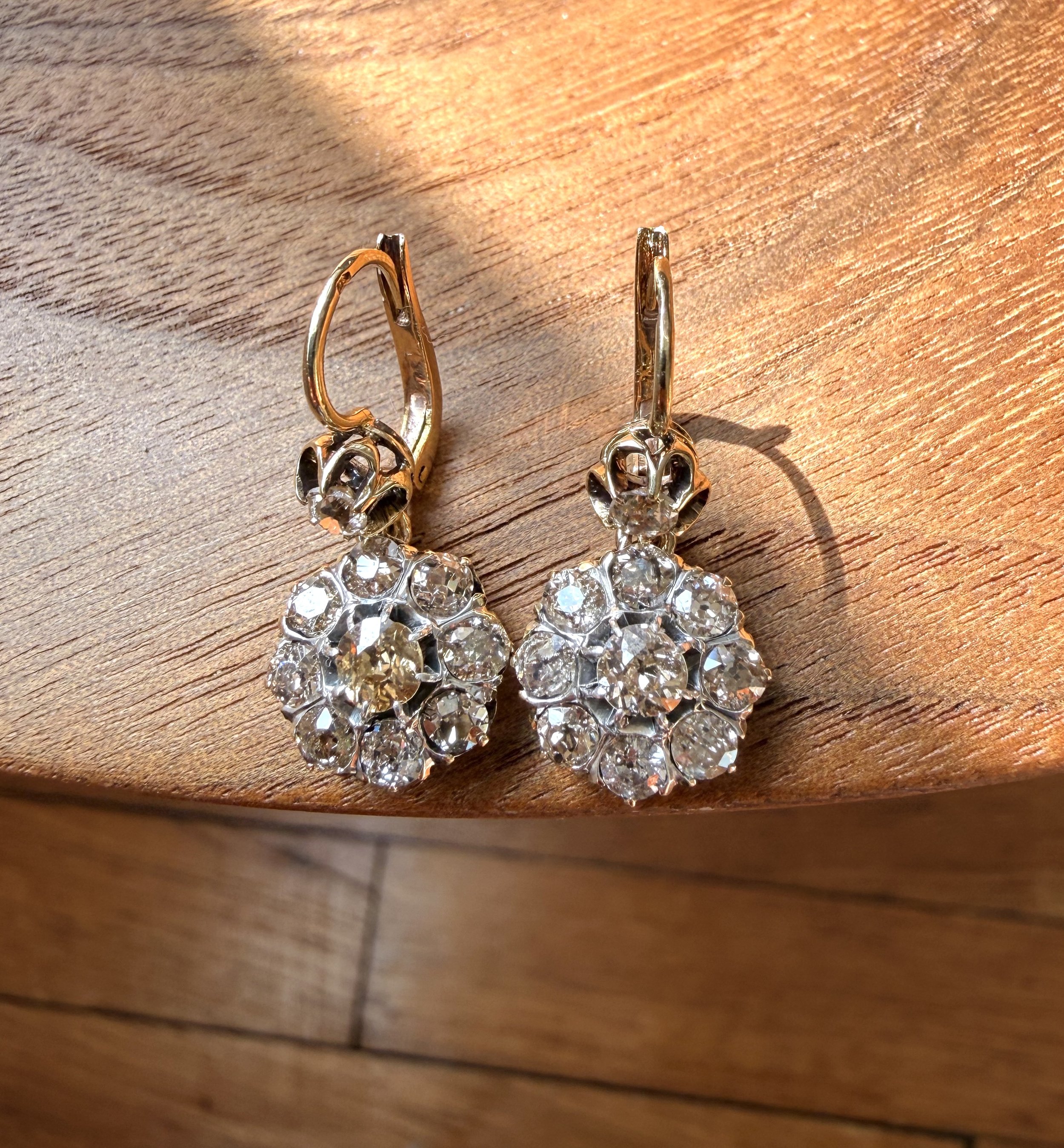 ADR3087-Dormeuses-or-jaune-diamants-jaune-fantaisie-earrings-diamonds1.jpeg
