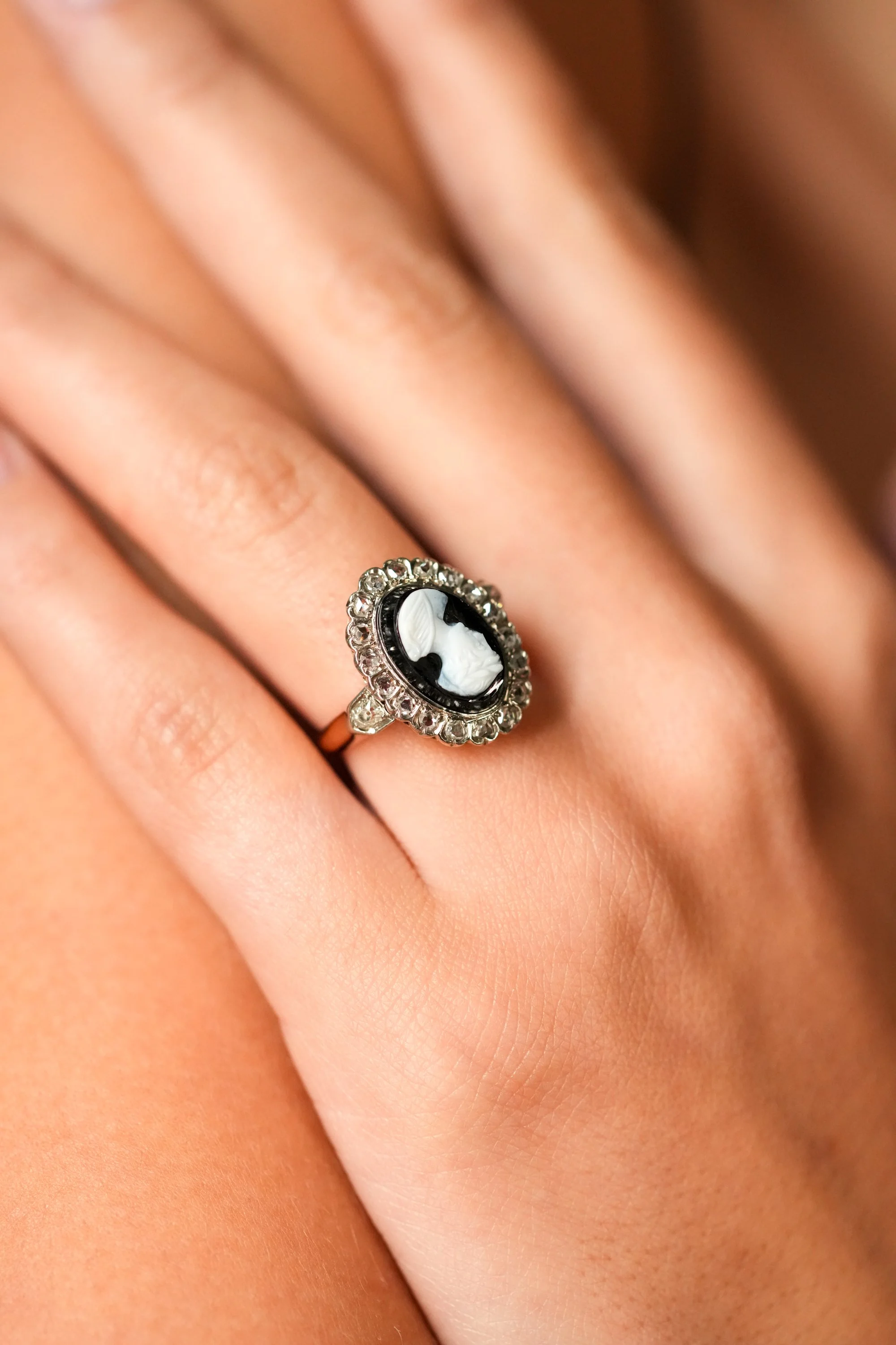 LPB292C-la-heloise-bague-saphir-diamants-cadeau-noel-anniversaire-gift-naissance (3).jpg