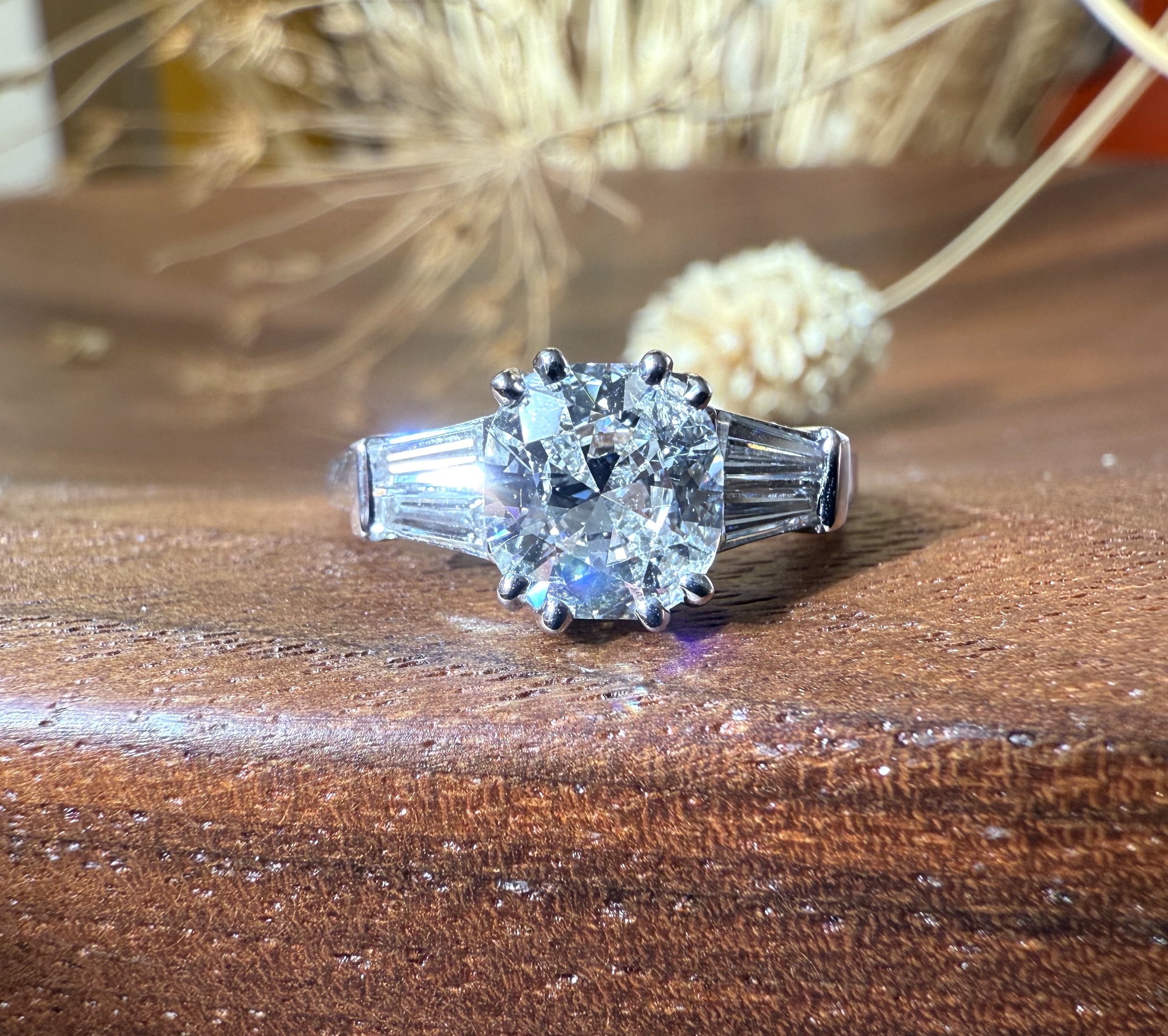 ADR2664-Bague-fiancailles-moderne-diamant-coussin-cushion-diamond-ring-mariage-wedding2.jpeg