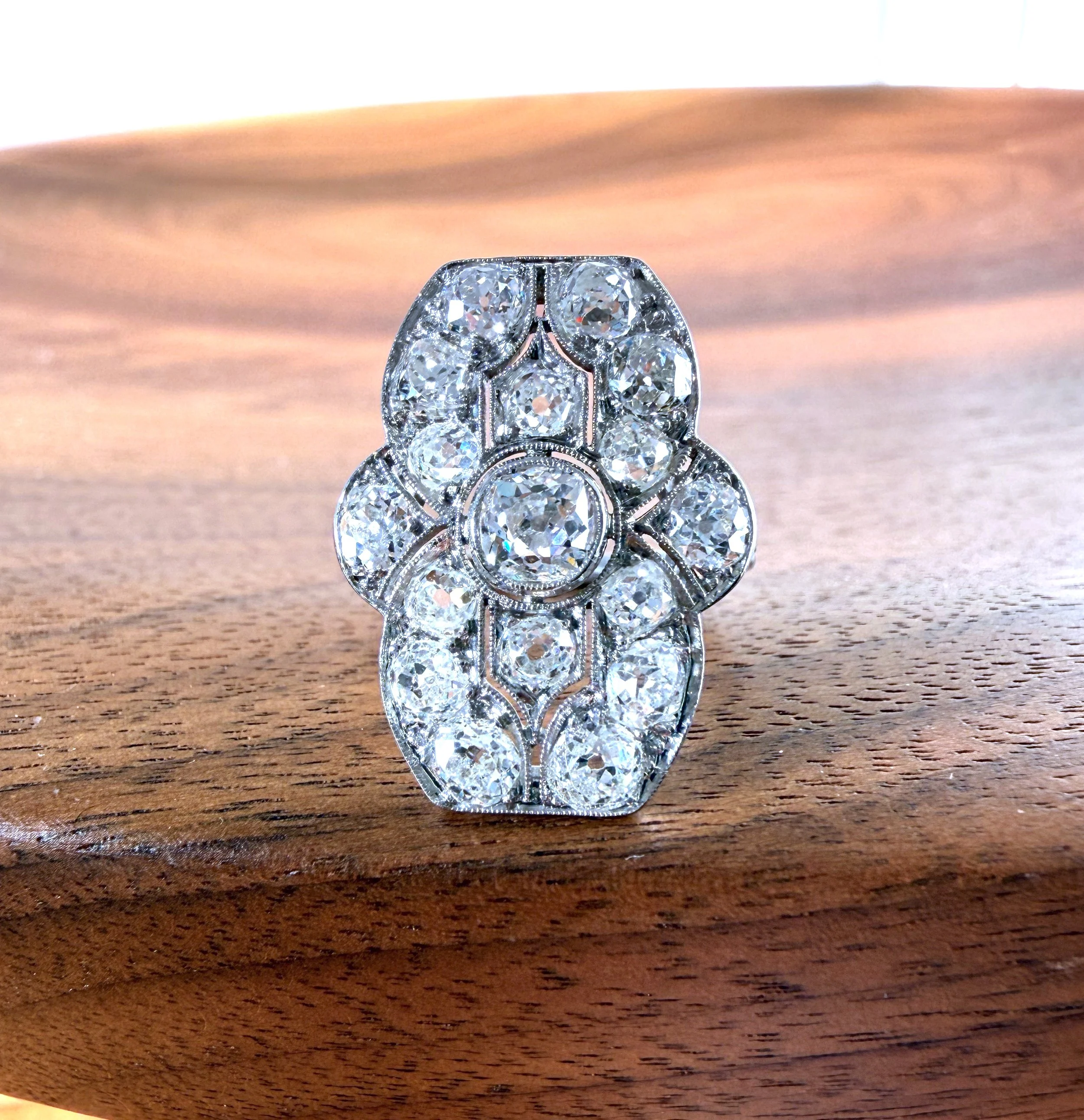 ADR2961-Magique-bague-art-deco-platine-diamants-unique-rare-estate-diamond-ring1.jpeg