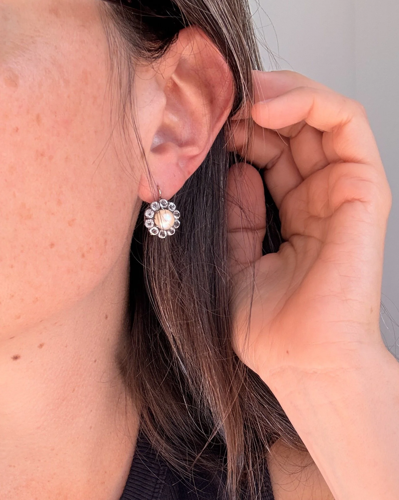 ADR3049-dormeuses-boucles-doreilles-perles-or-jaune4.jpeg