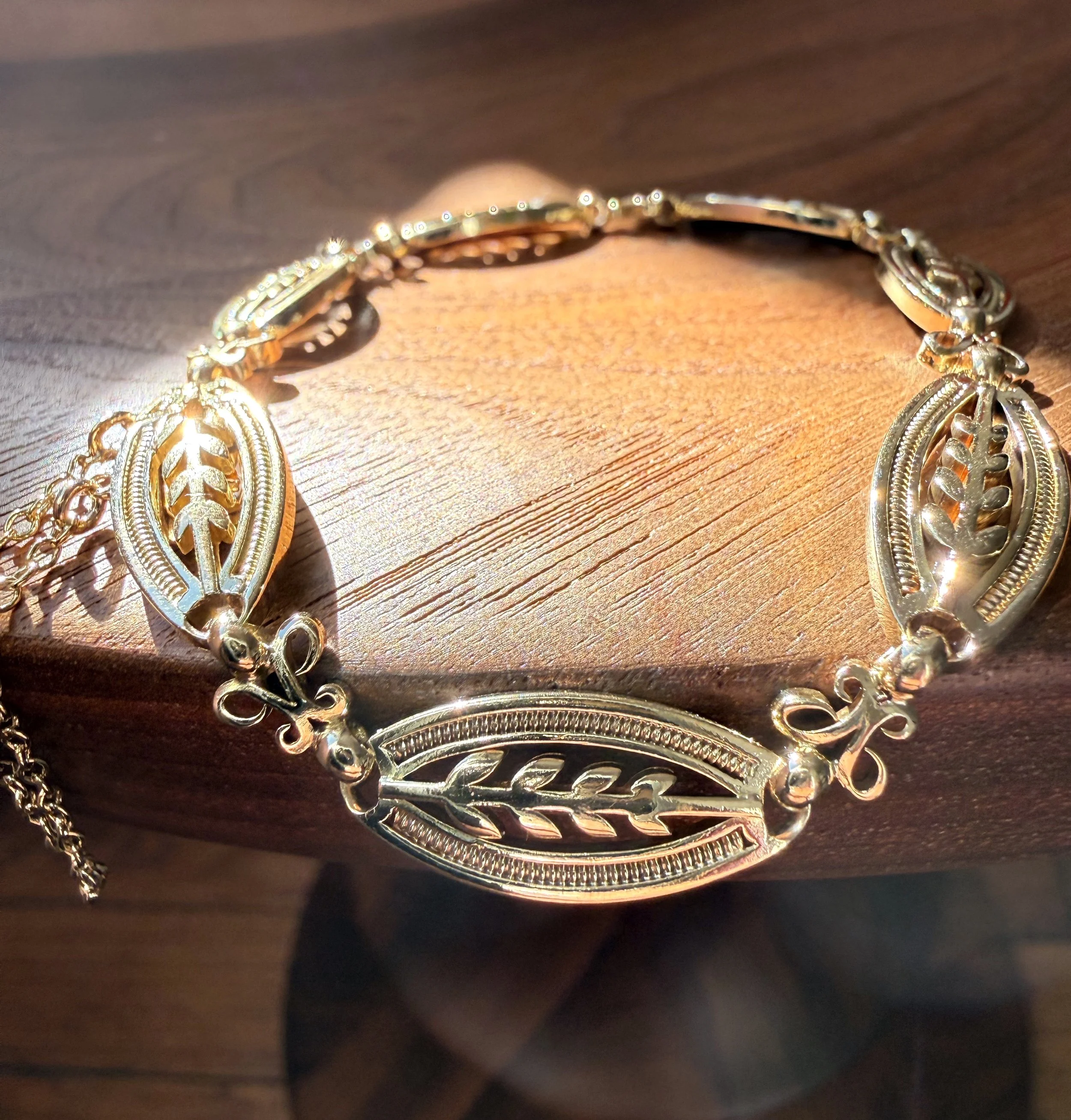 Magnifique et rare bracelet ancien des années 1900 en or jaune