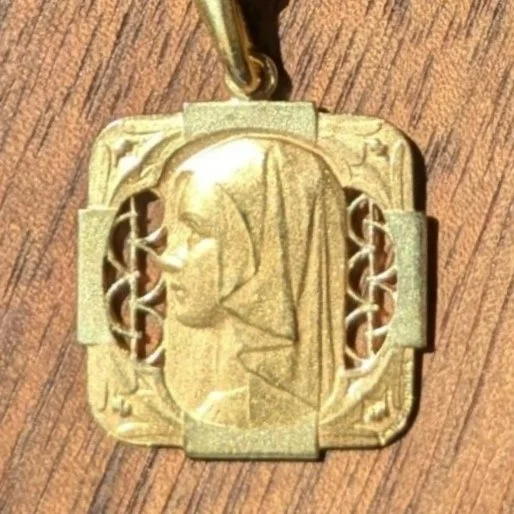 Emile Monier, Très jolie médaille ancienne de la vierge de forme carré aux bords arrondis