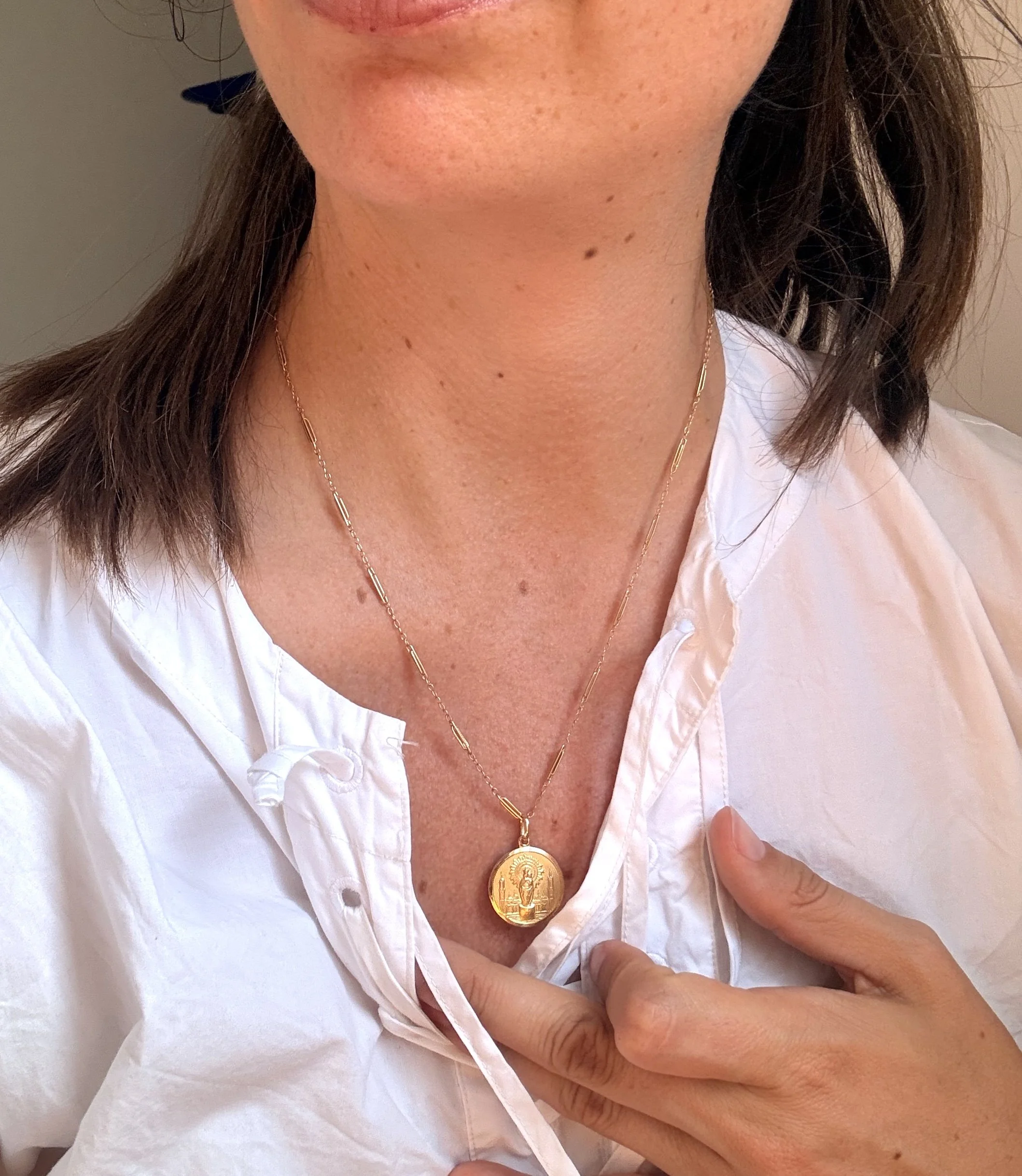 ADR2972-medaille-vierge-or8.jpeg