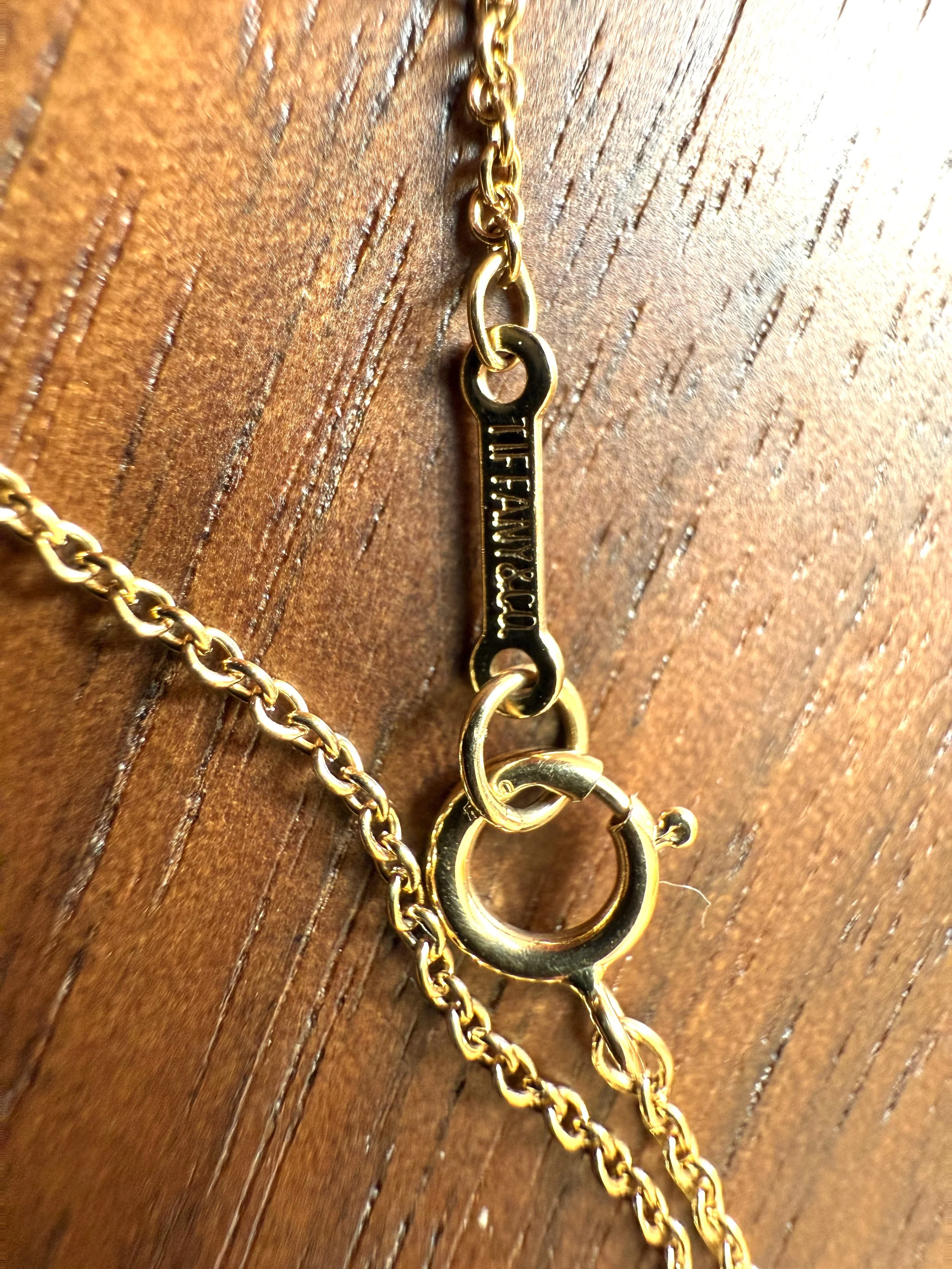 ADR2942-collier-or-jaune-diamants-coeur.jpeg (2).jpeg
