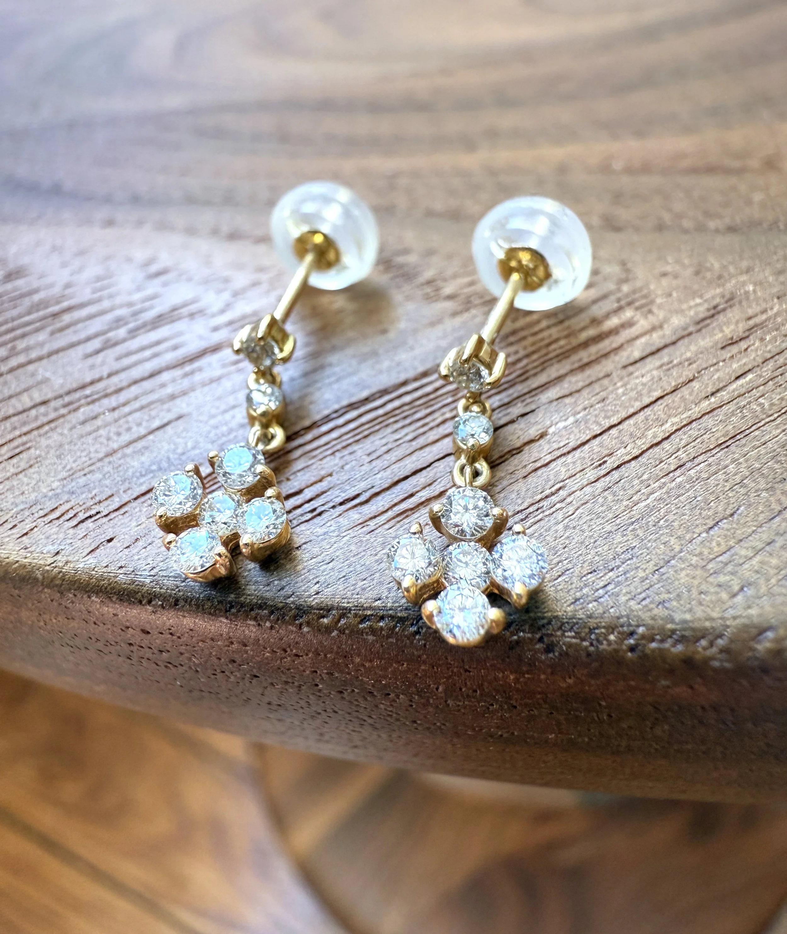 ADR2793-boucles-d-oreilles-or-jaune-diamants-cadeau-naissance-anniversaire (1).jpeg