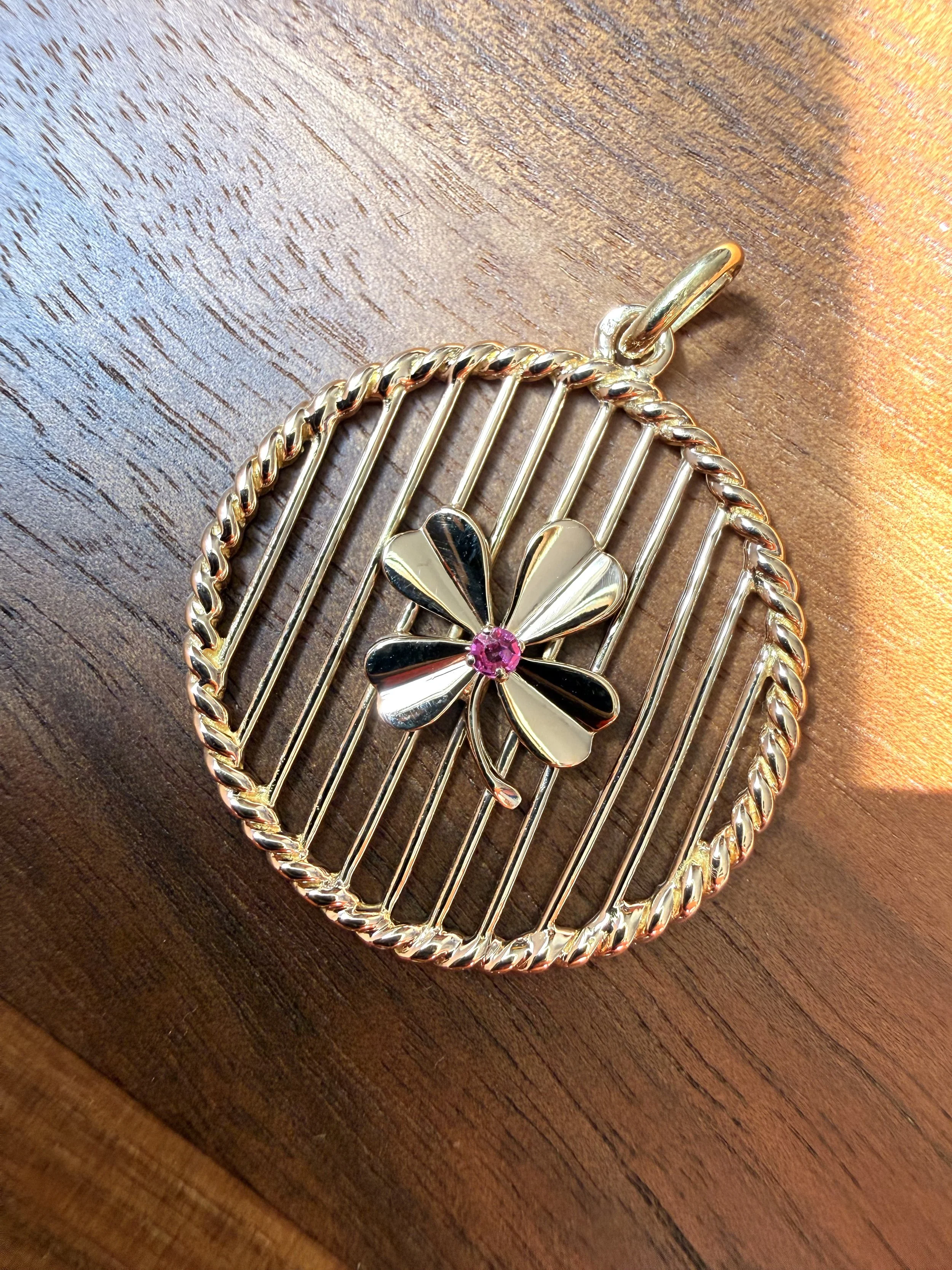 ADR3166-pendentif-medaille-rose-trefle-rare-medaillon1.jpeg
