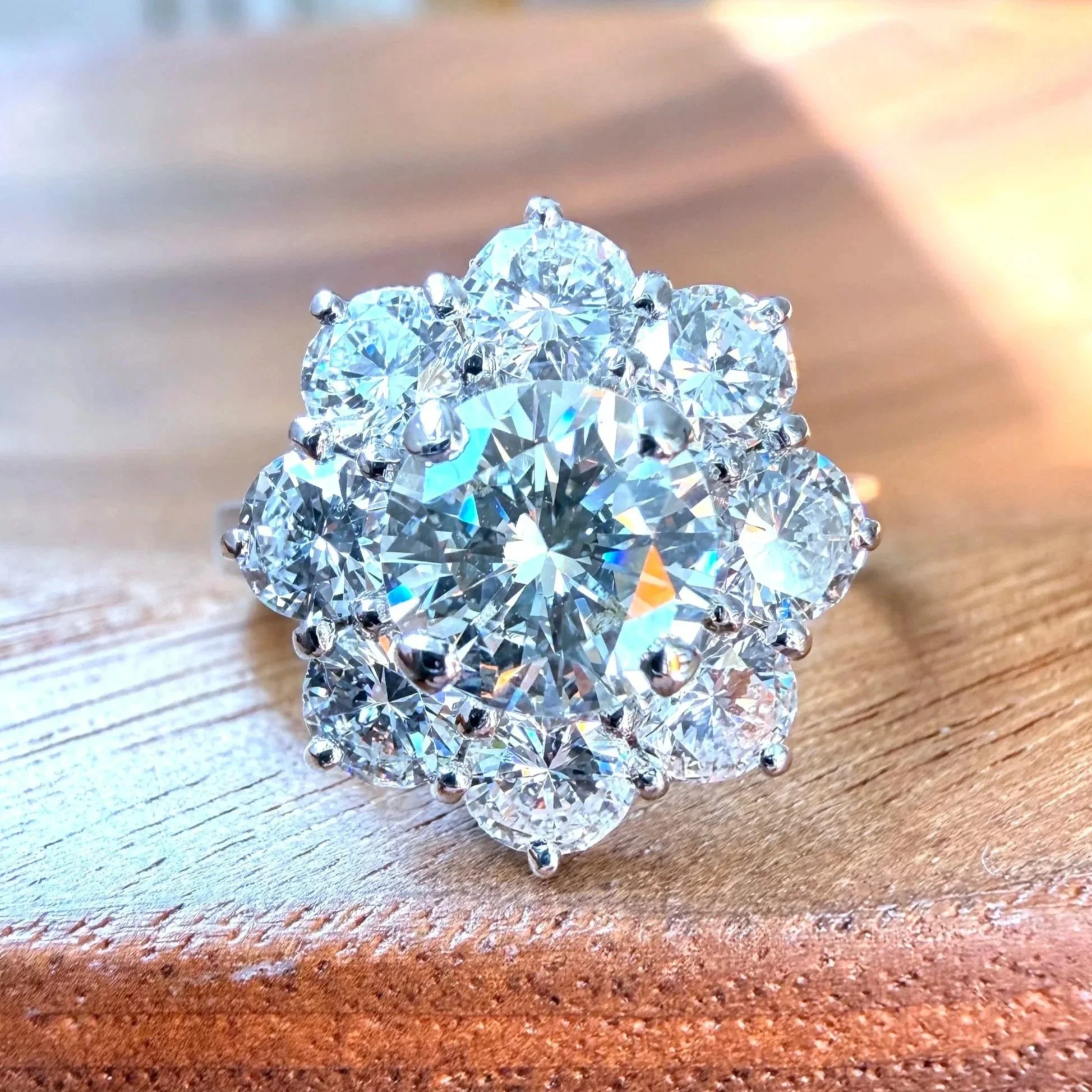 "La Philippine" Tres jolie marguerite vintage en or blanc et diamants