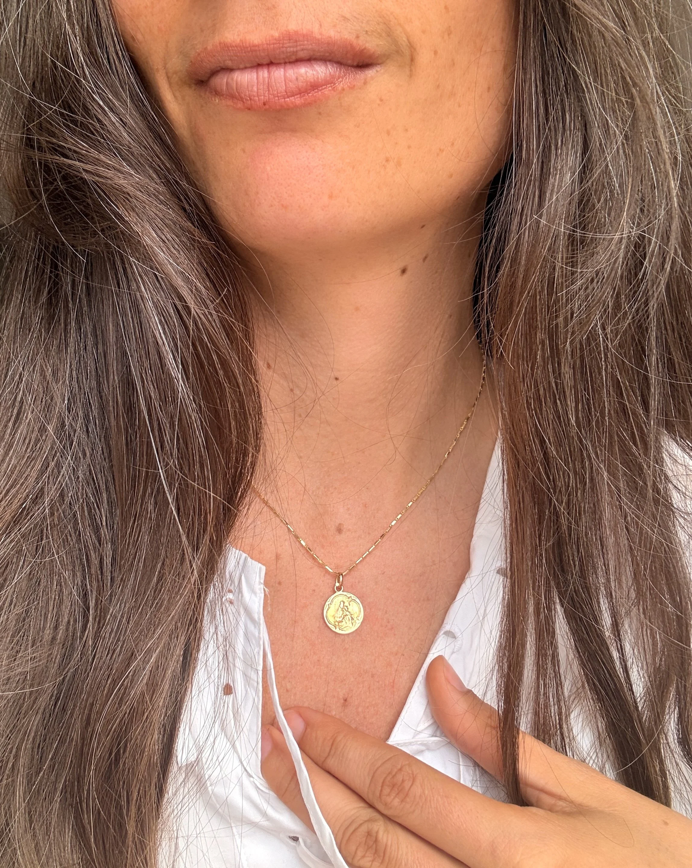 ADR2869-medaille-or-rose-vierge-enfant-jesus4.jpeg