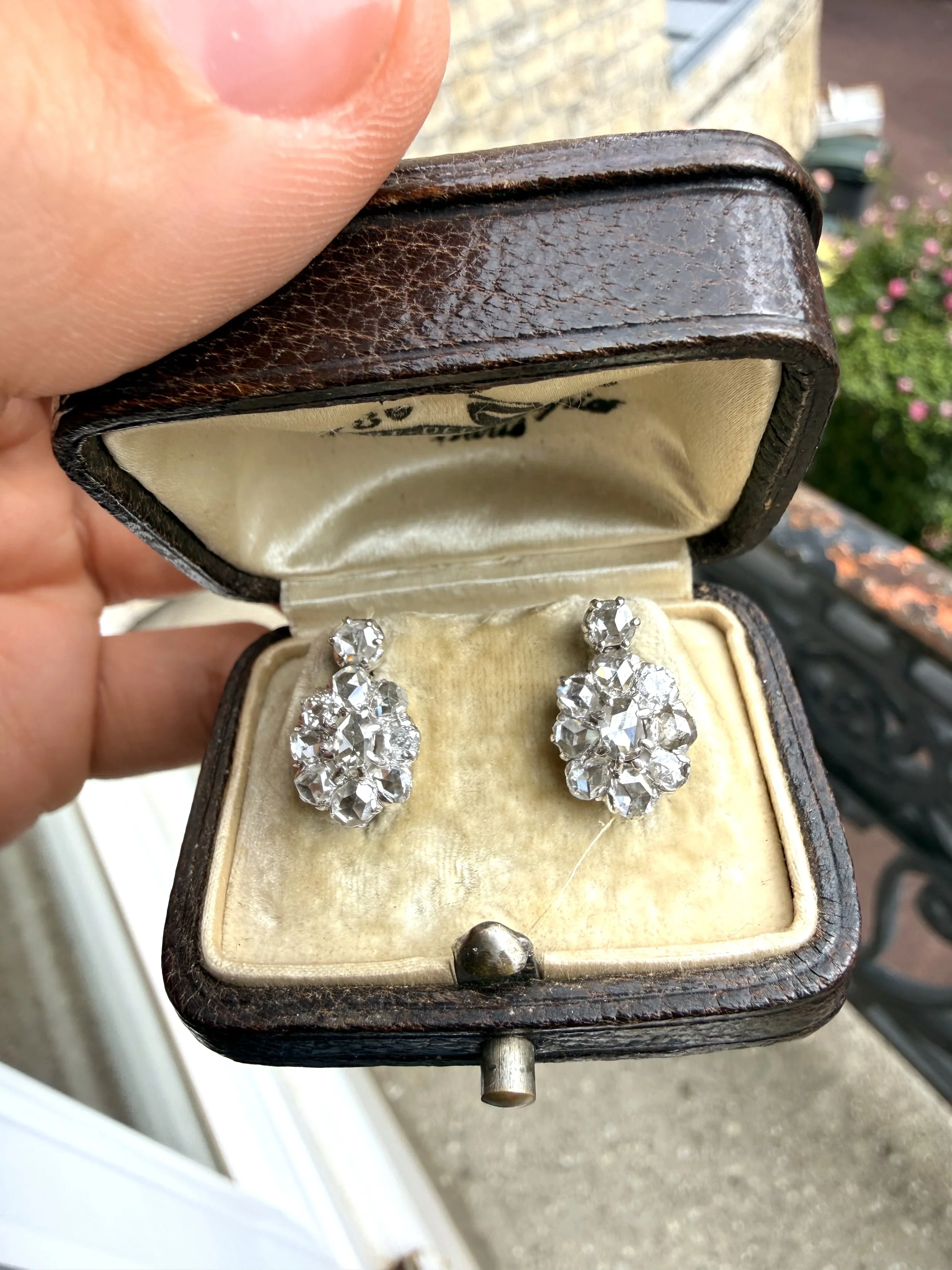 ADR3090-Dormeuses-boucles-doreilles-or-blanc-diamants-taille-rose-estate-vintage2.jpeg