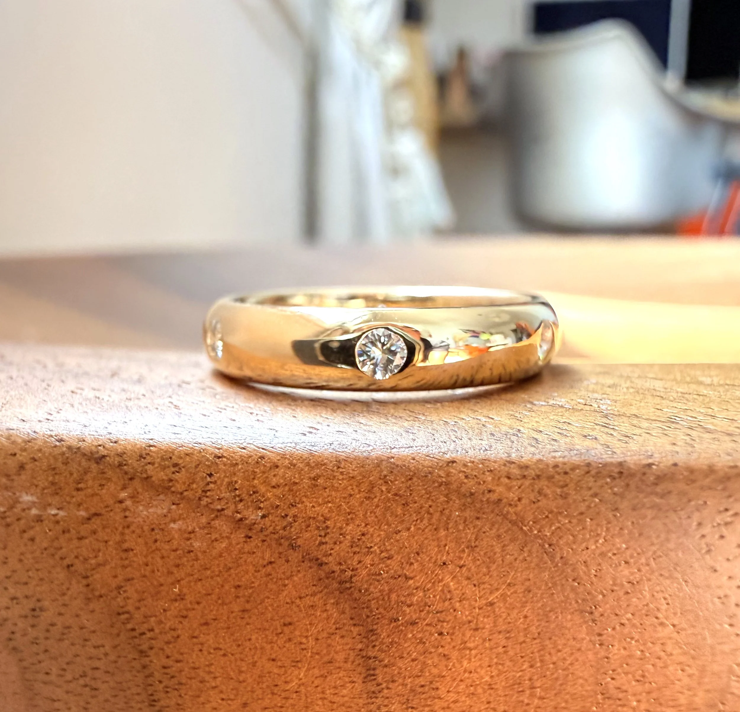 ADR3152-Cartier-stella-anneau-or-jaune-diamants1.jpeg