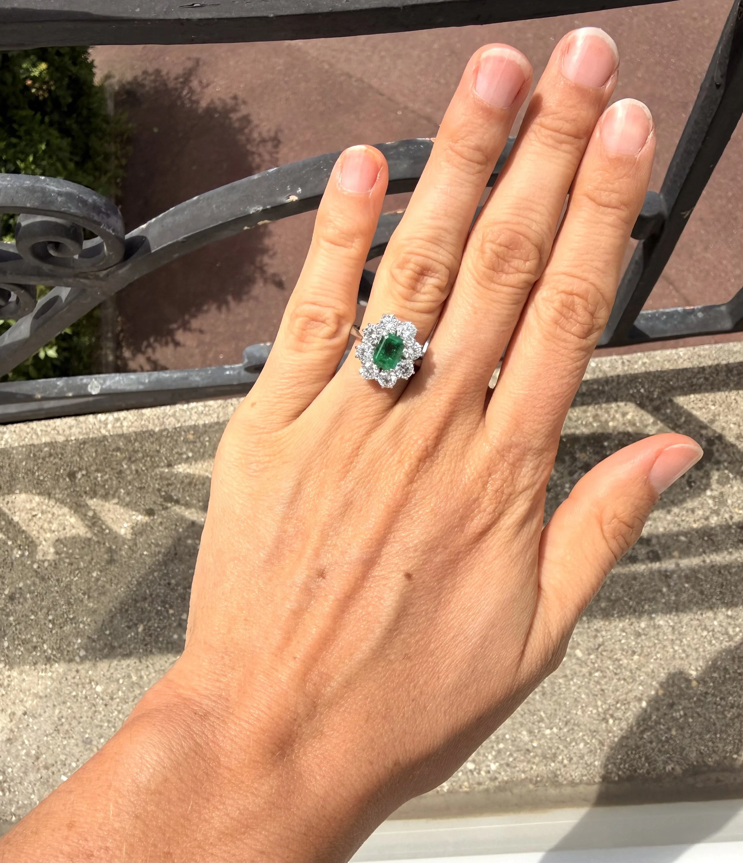 ADR3048-Bague-Camilla-emeraude-exceptionnelle-belle-ring-fiancailles-anniversaire-mariage-wedding-emerald-ring6.jpeg