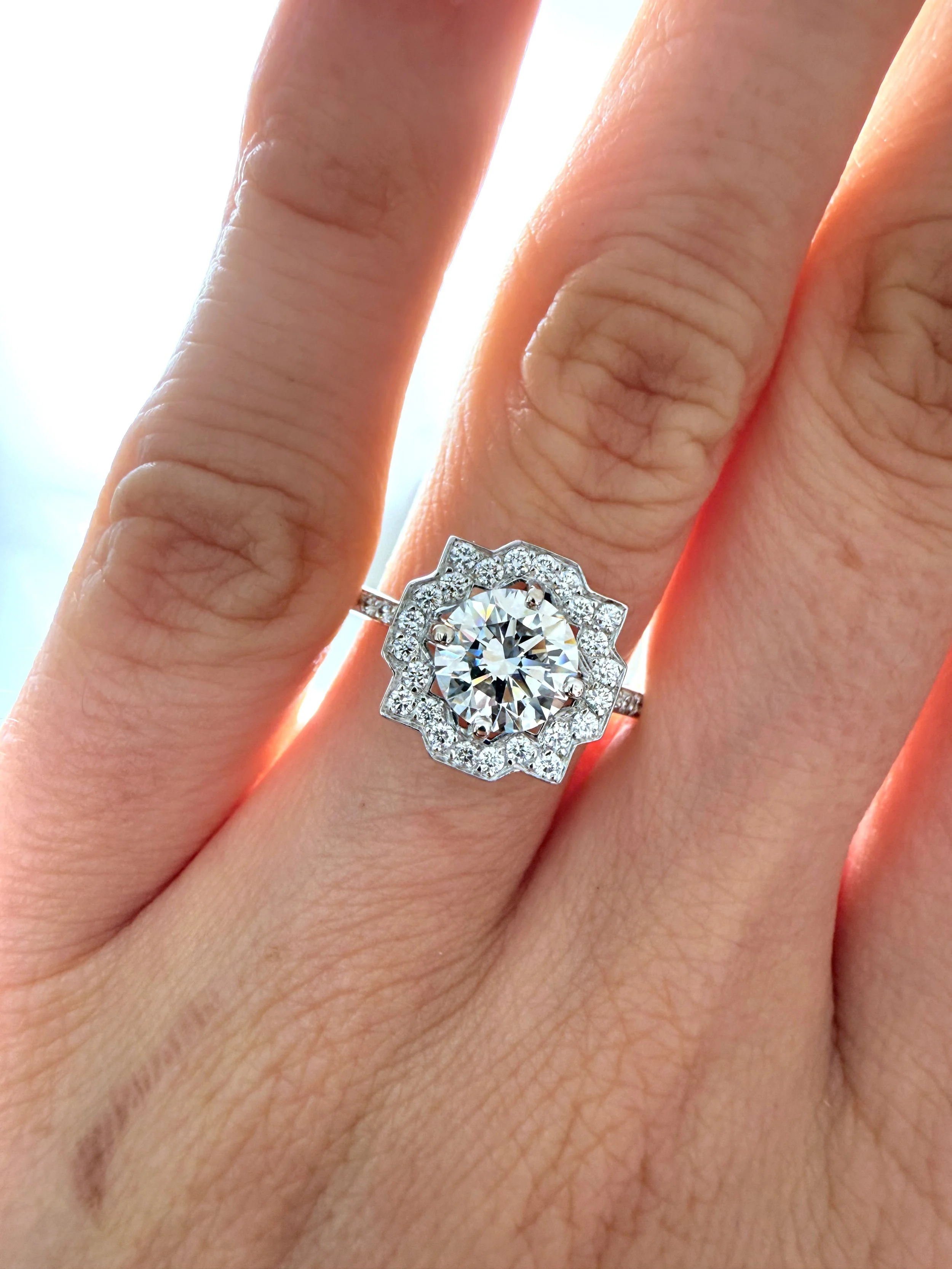 ADR3056-bague-style-harry-winston-unique-rare-alliance-transofrmation-bluffy-ring-diamonds-mariage-wedding3.jpeg