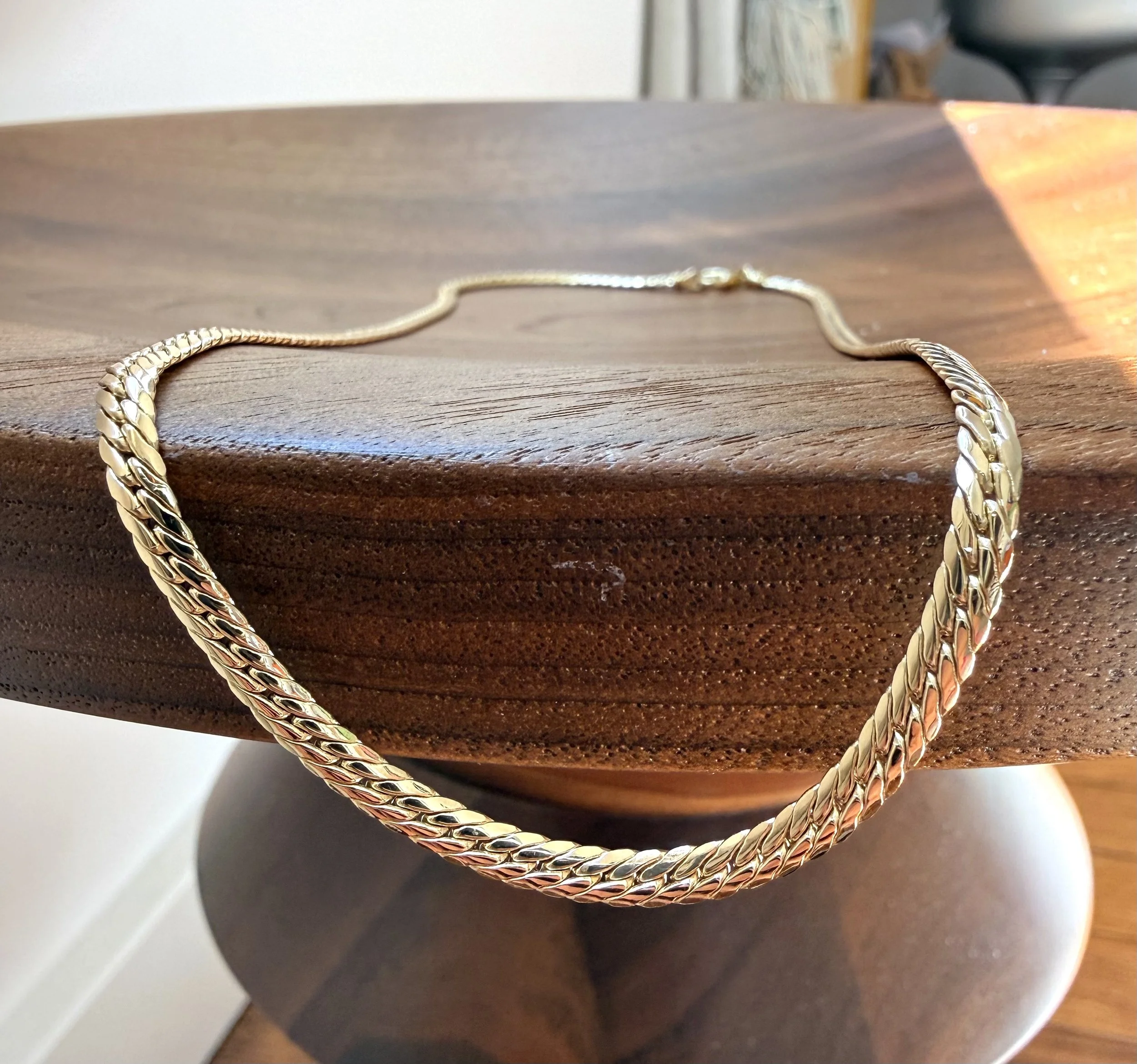 ADR2977-collier-maille-serpent-or-jaune-gold-vintage-necklace-chaine1.jpeg