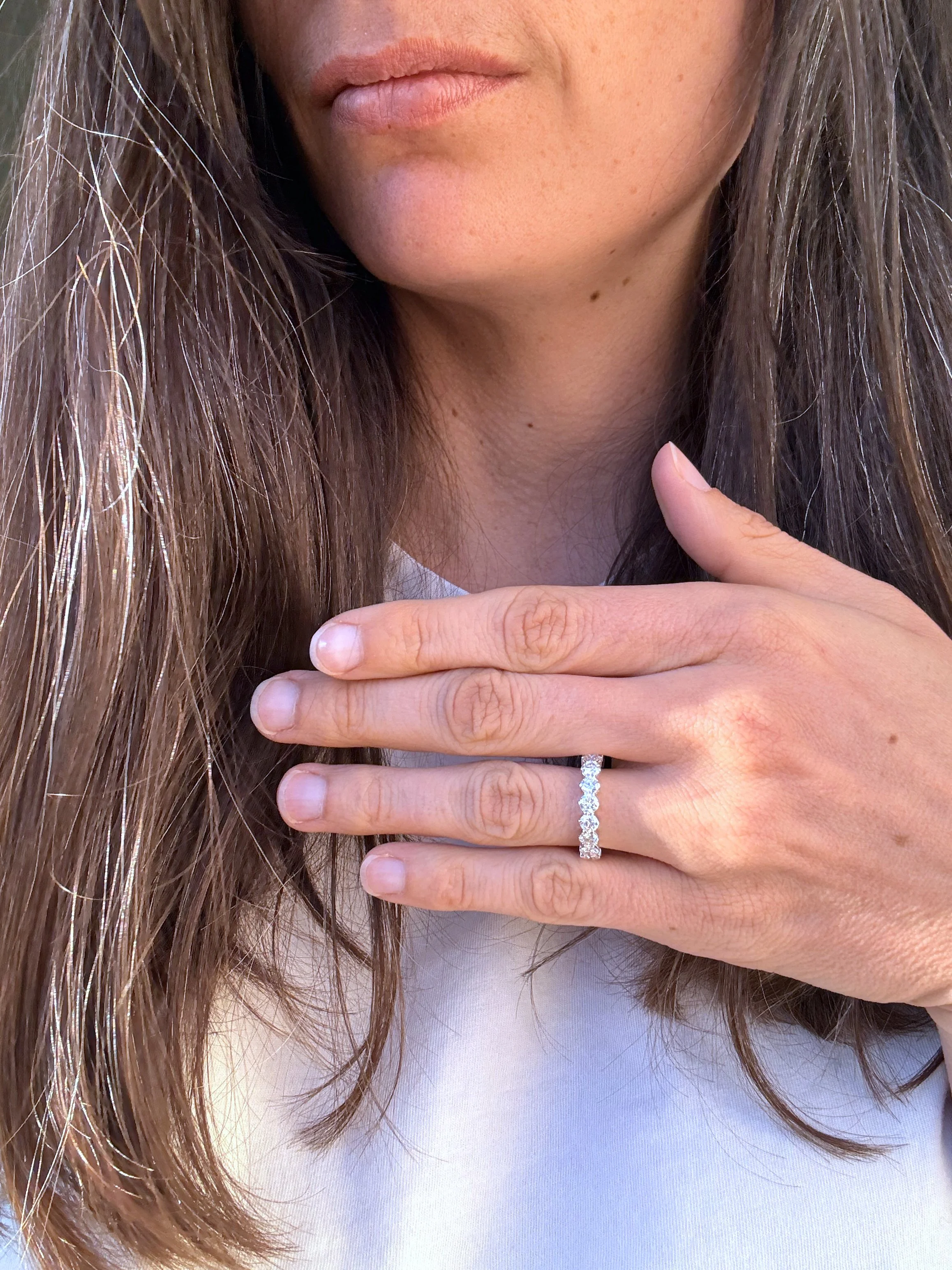 ADR3063-Alliance-or-blanc-diamants-diamond-engagement-ring-engaged10.jpeg