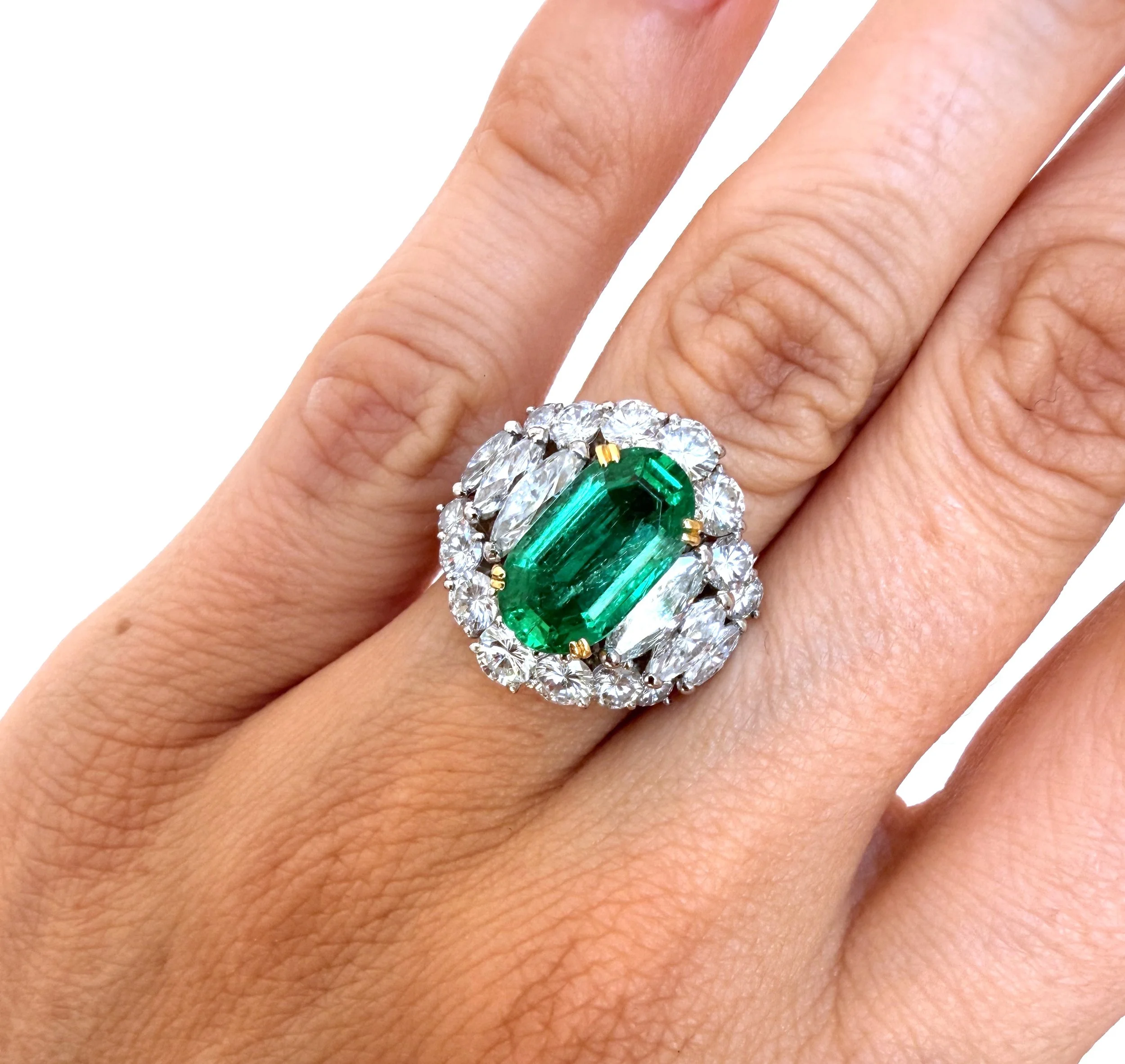ADR3075-amande-bague-emeraude-diamants-navette-emerald-ring-ovale-green-diamonds-fiancailles-mariage-aniversary-anniversaire5.jpeg