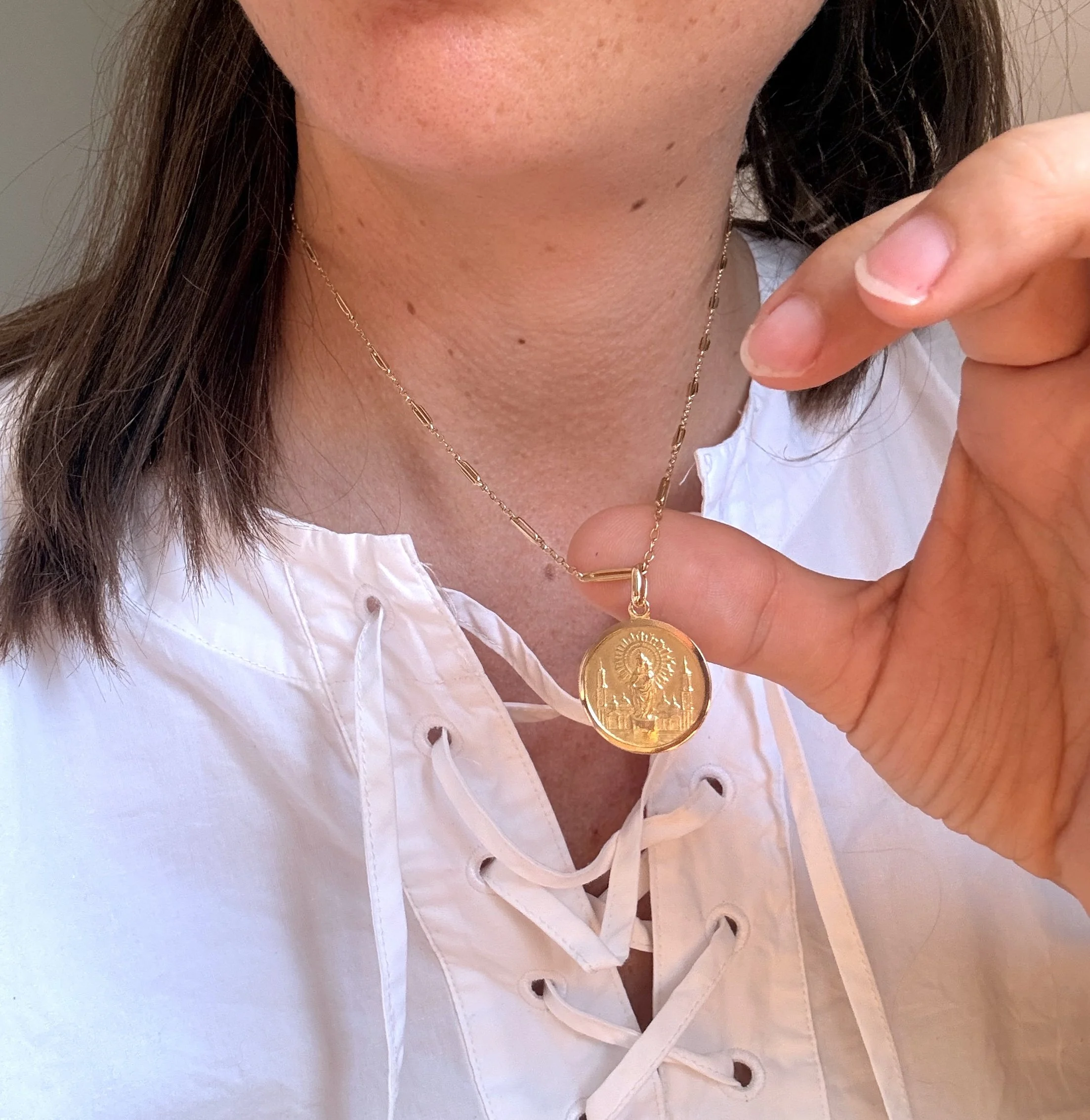 ADR2972-medaille-vierge-or9.jpg