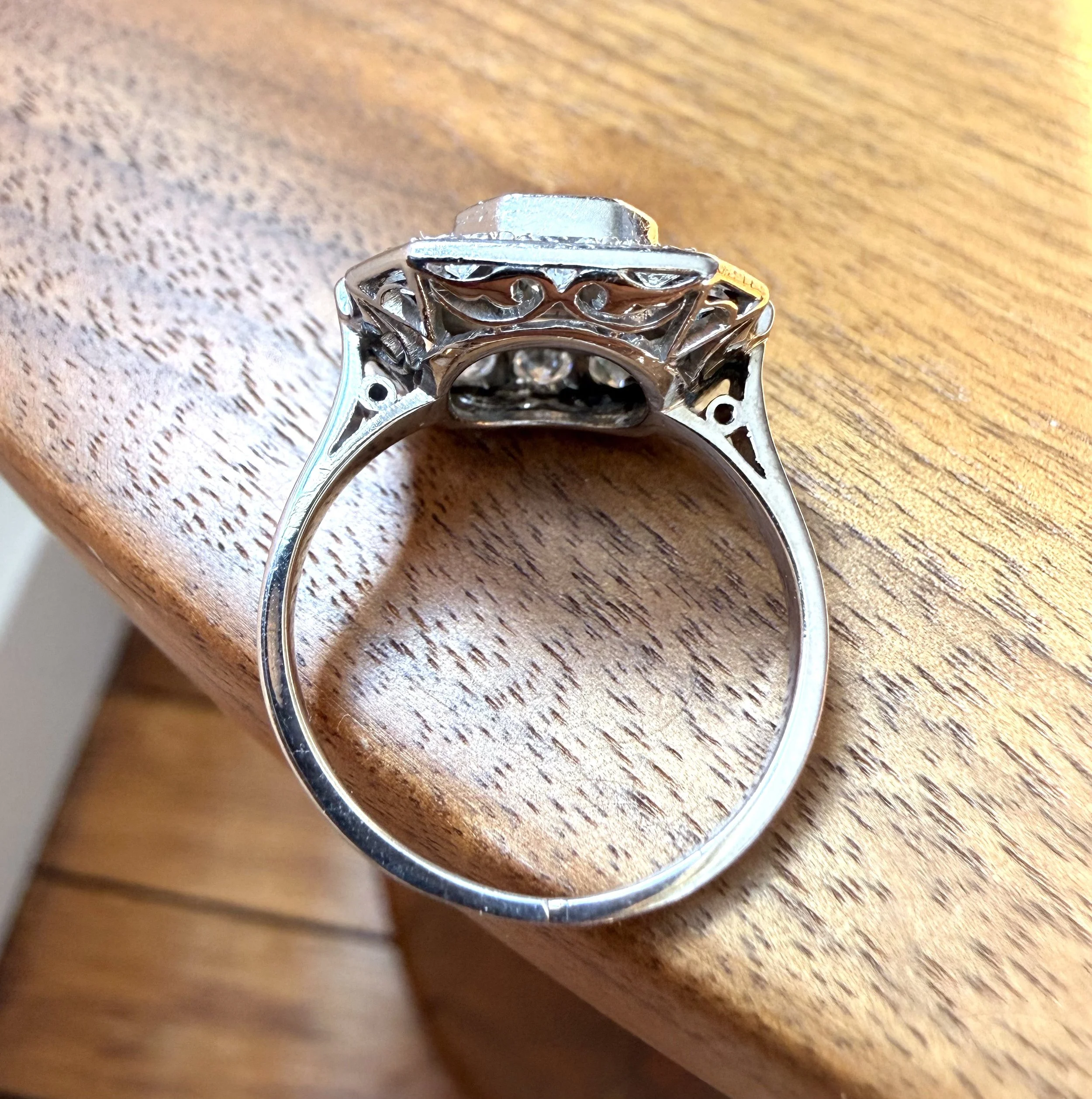 ADR3078-Boum-Bague-art-deco-rare-rectangle-carre-baguette-diamants-fiancailles-wedding-anniversaire-aniversary-mariage-shesaidyes-french-francaise6.jpeg