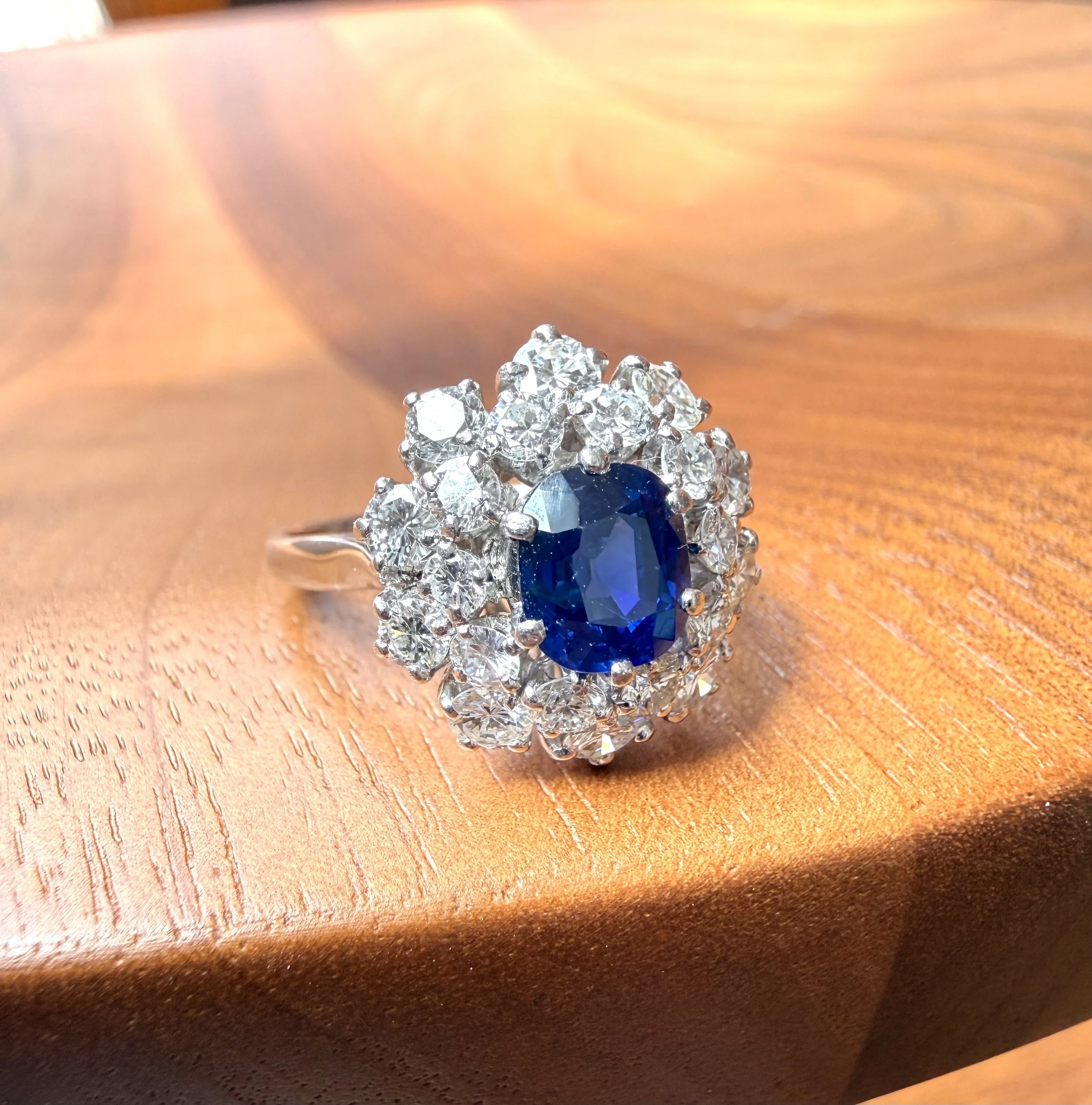 ADR3014-Bague-jolie-saphir-diamants3.jpeg