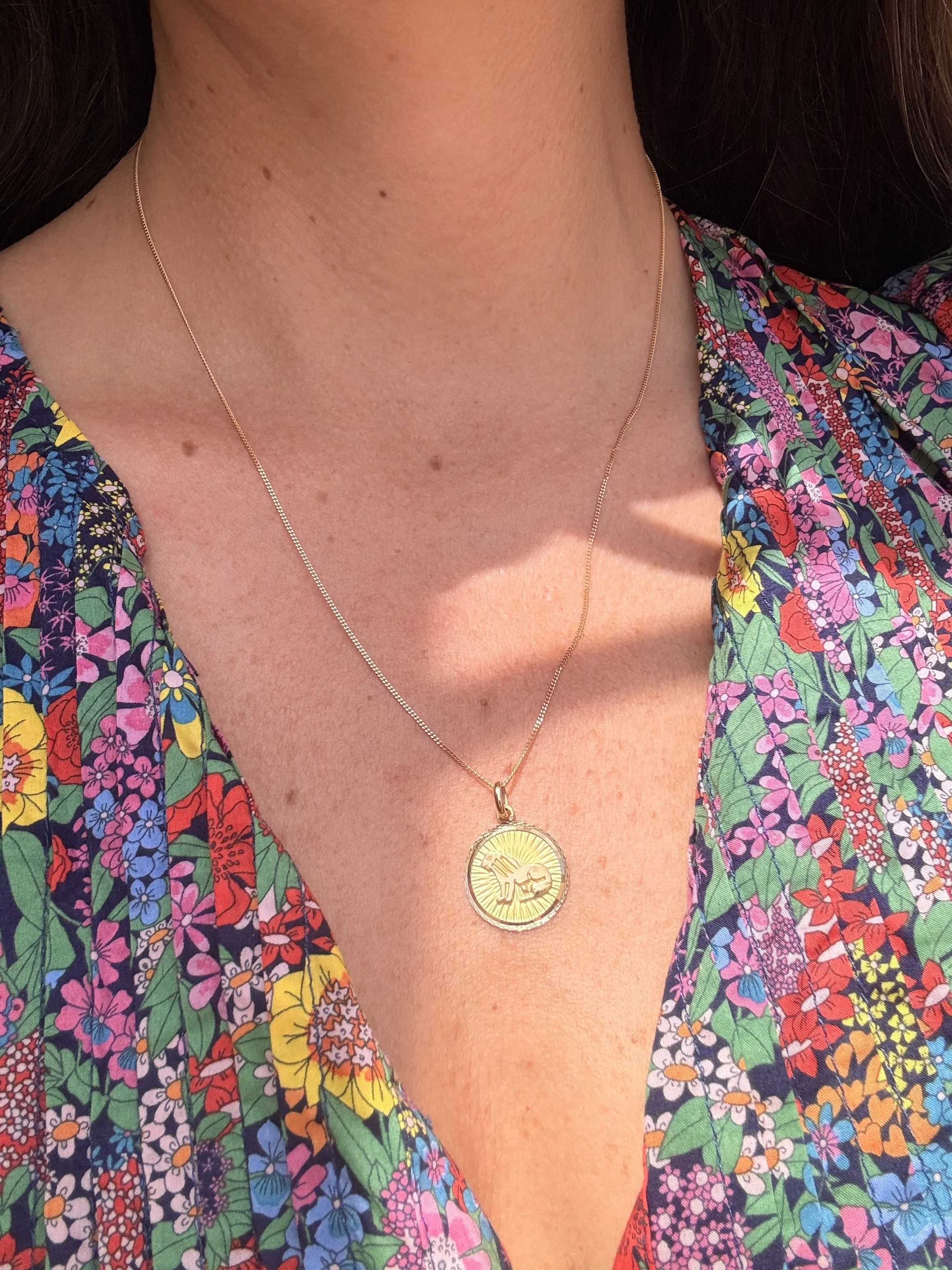 ADR2975-lion-signe-astro-pendentif-or3.jpeg