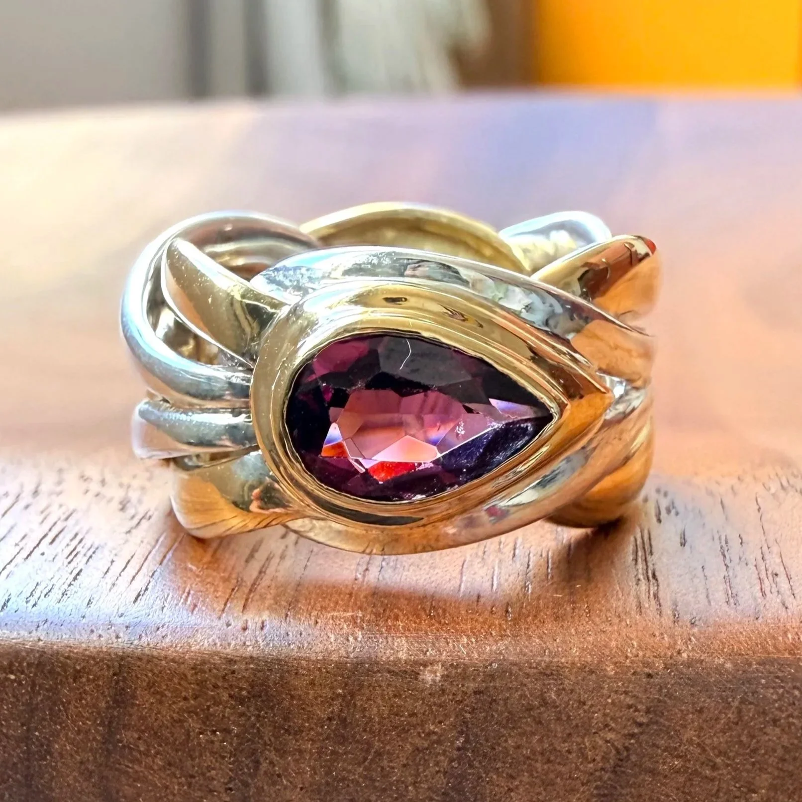 Christofle, Bague vintage en or jaune, argent et grenat T50
