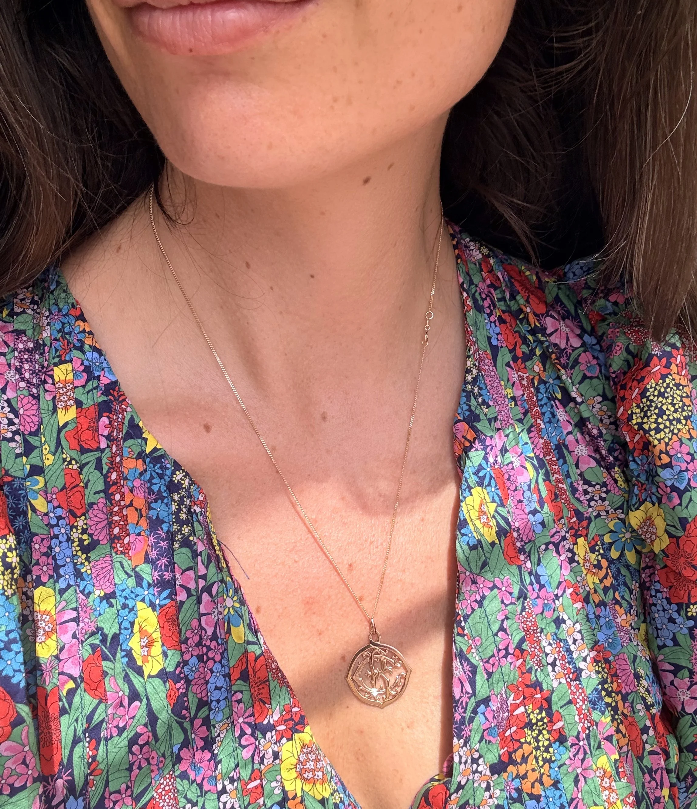 ADR2700-pendentif-initiales-or-rose2.jpeg