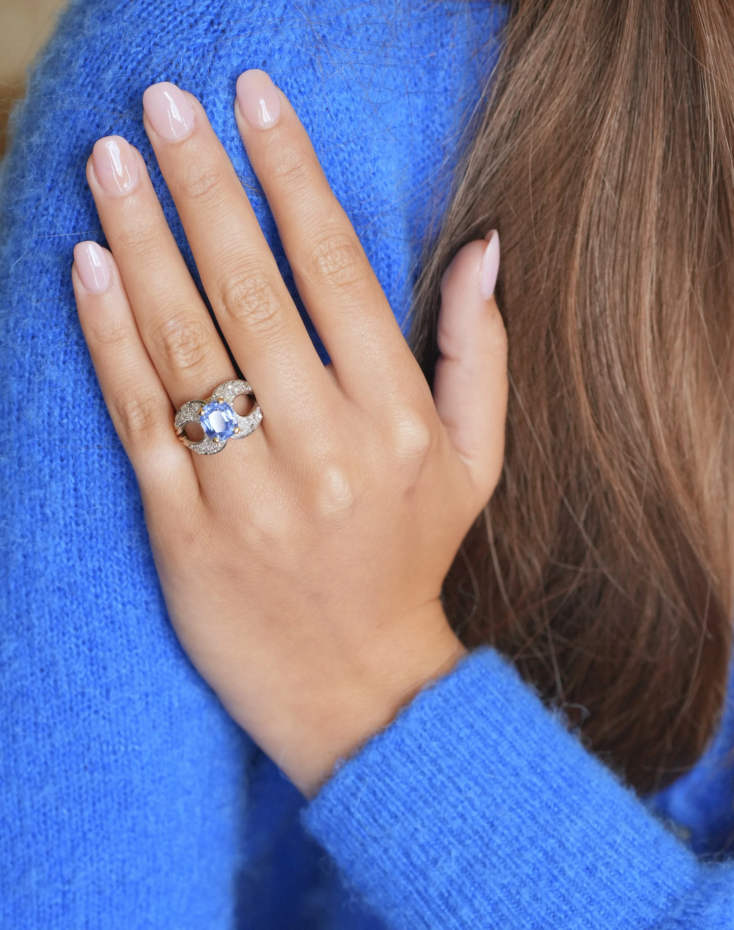 ADR2876-bague-saphir-diamants-or-jaune-cadeau-fiancaille-mariage-naissance-anniversaire (4).jpg