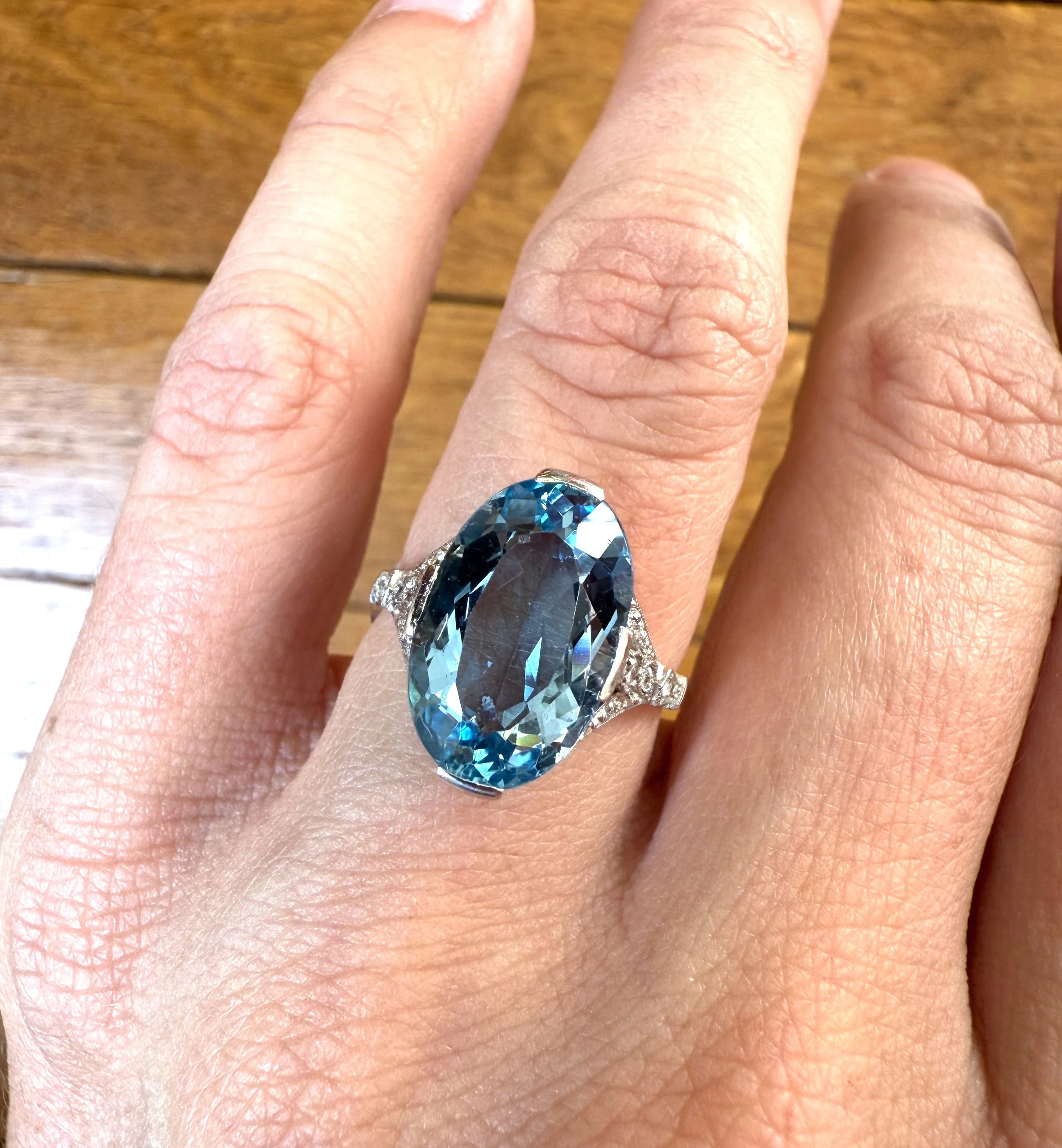 ADR2949-Bague-ancienne-art-deco-aigue-marine-aquamarine-ring-estate-jewelry-french-bijoux-anciens-paris-louvre-musuem-capitale11.jpeg