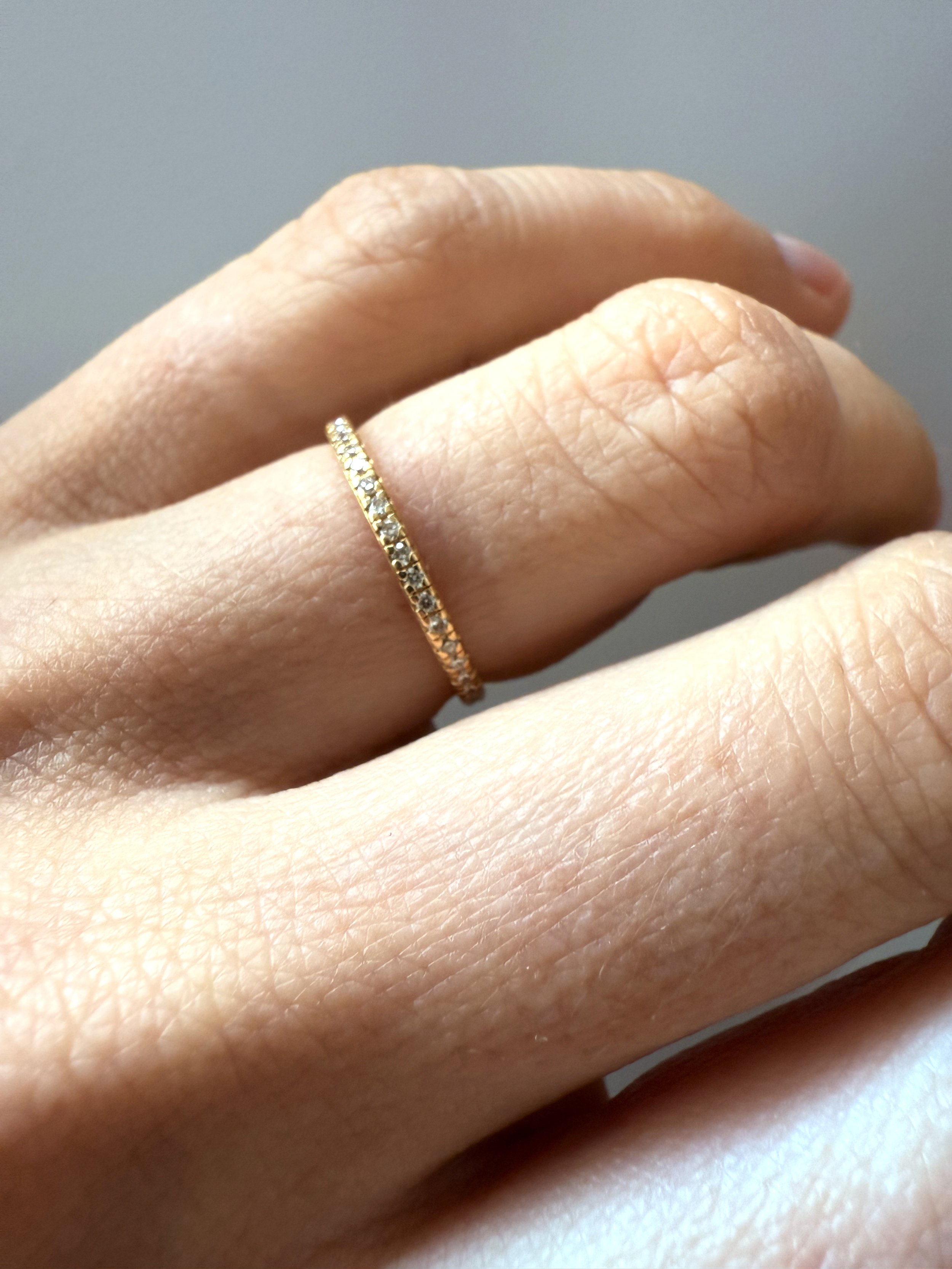 ADR2826-Alliance-Mauboussin-or-jaune-diamants-diamond-ring-engagement-fiancailles-mariage-wedding-eternity-ring-alliance-americaine-tourcomplet11.jpeg